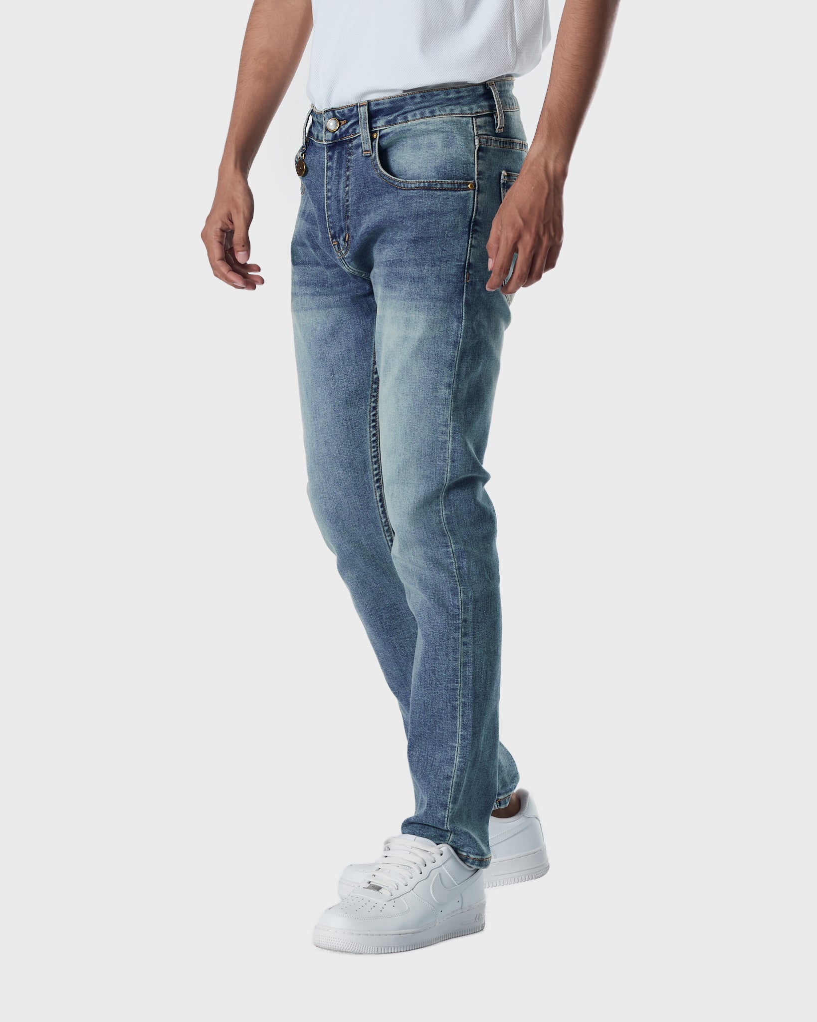 LV Men Slim Fit Light Blue Jeans 25.90
