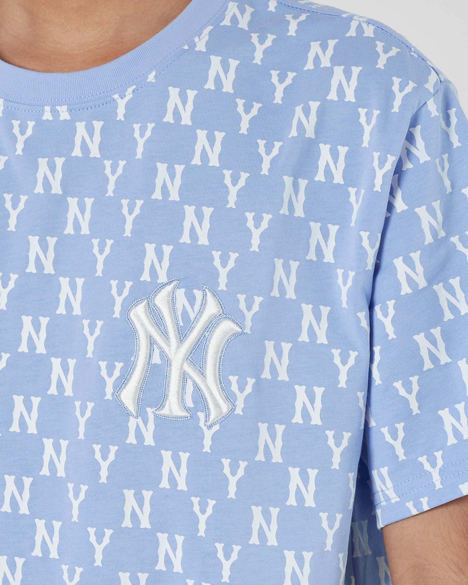 MLB NY Over Printed Men Light Blue T-Shirt 17.90