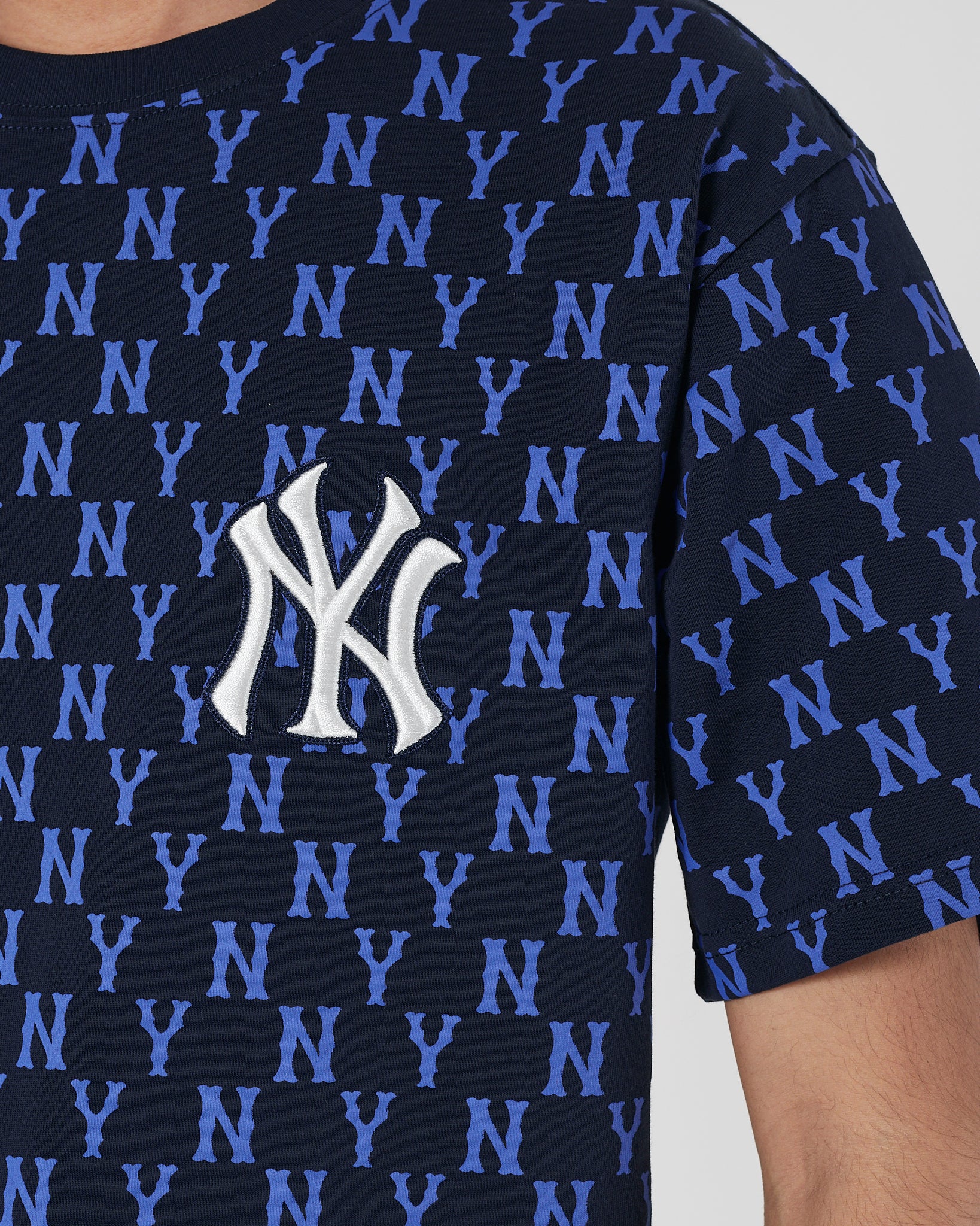 MLB NY Over Printed Men Navy T-Shirt 17.90