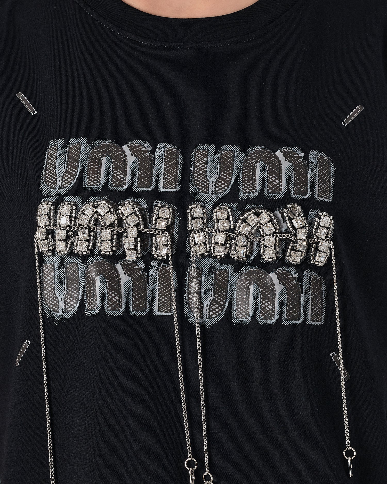 MIU Rhinestone Dripping Chain Lady Black T-Shirt 28.90