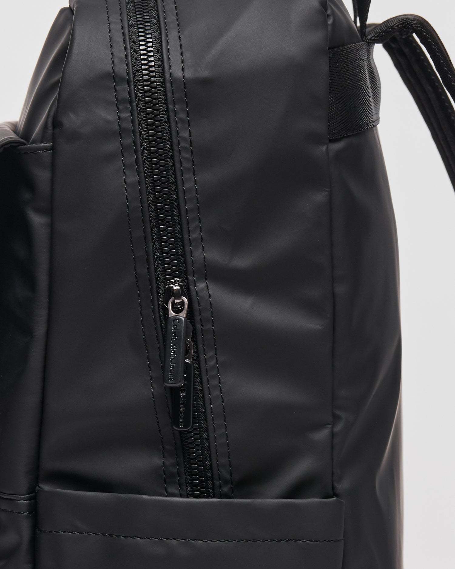 CK  Backpack 44.90