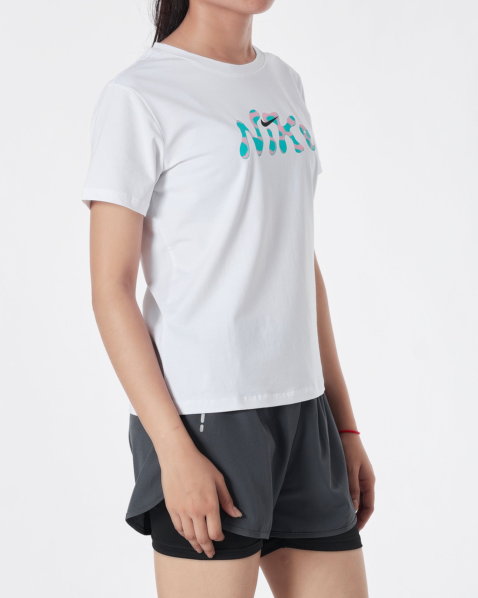 NIK Graffiti Logo Lady White T-Shirt 13.90