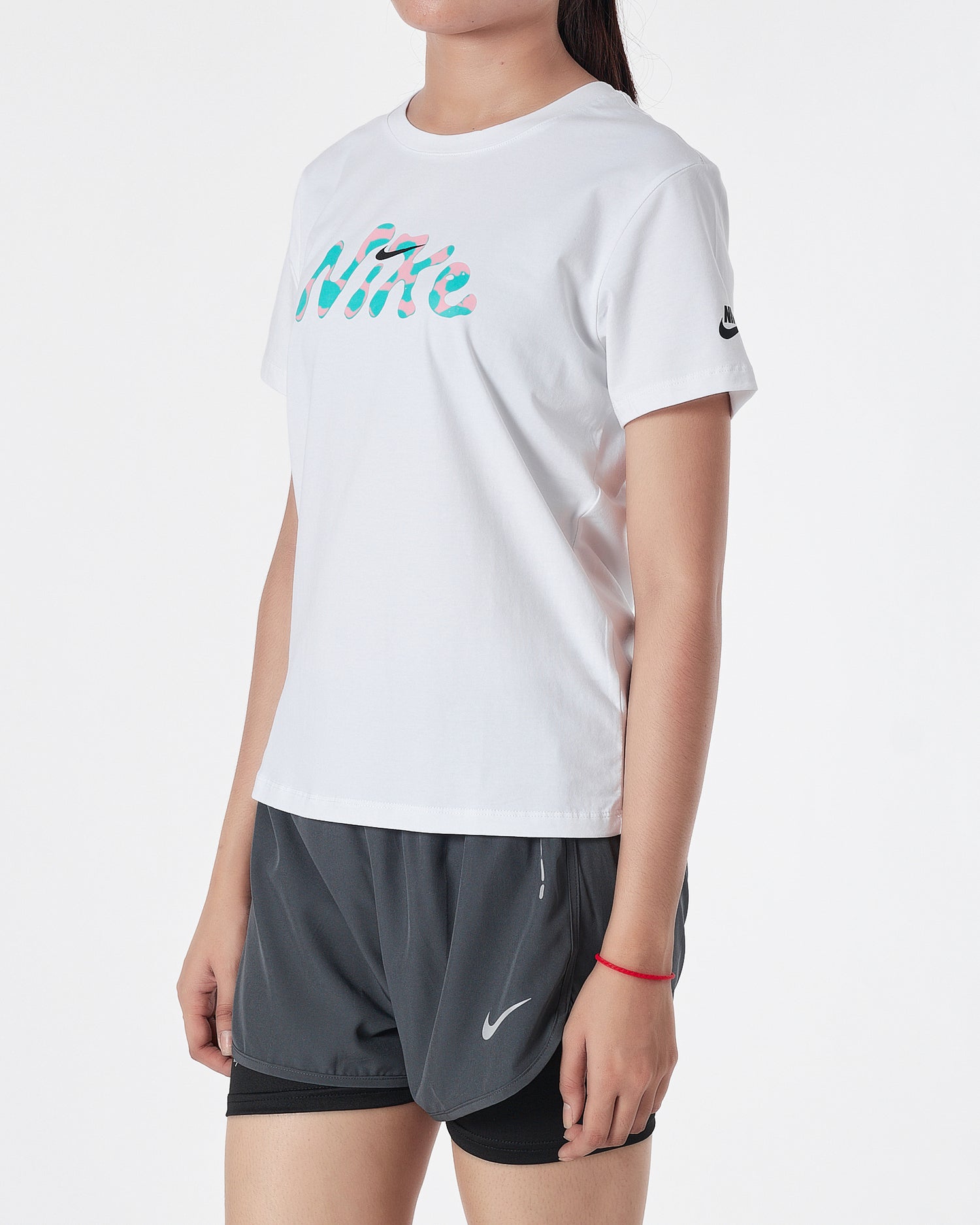 NIK Graffiti Logo Lady White T-Shirt 13.90