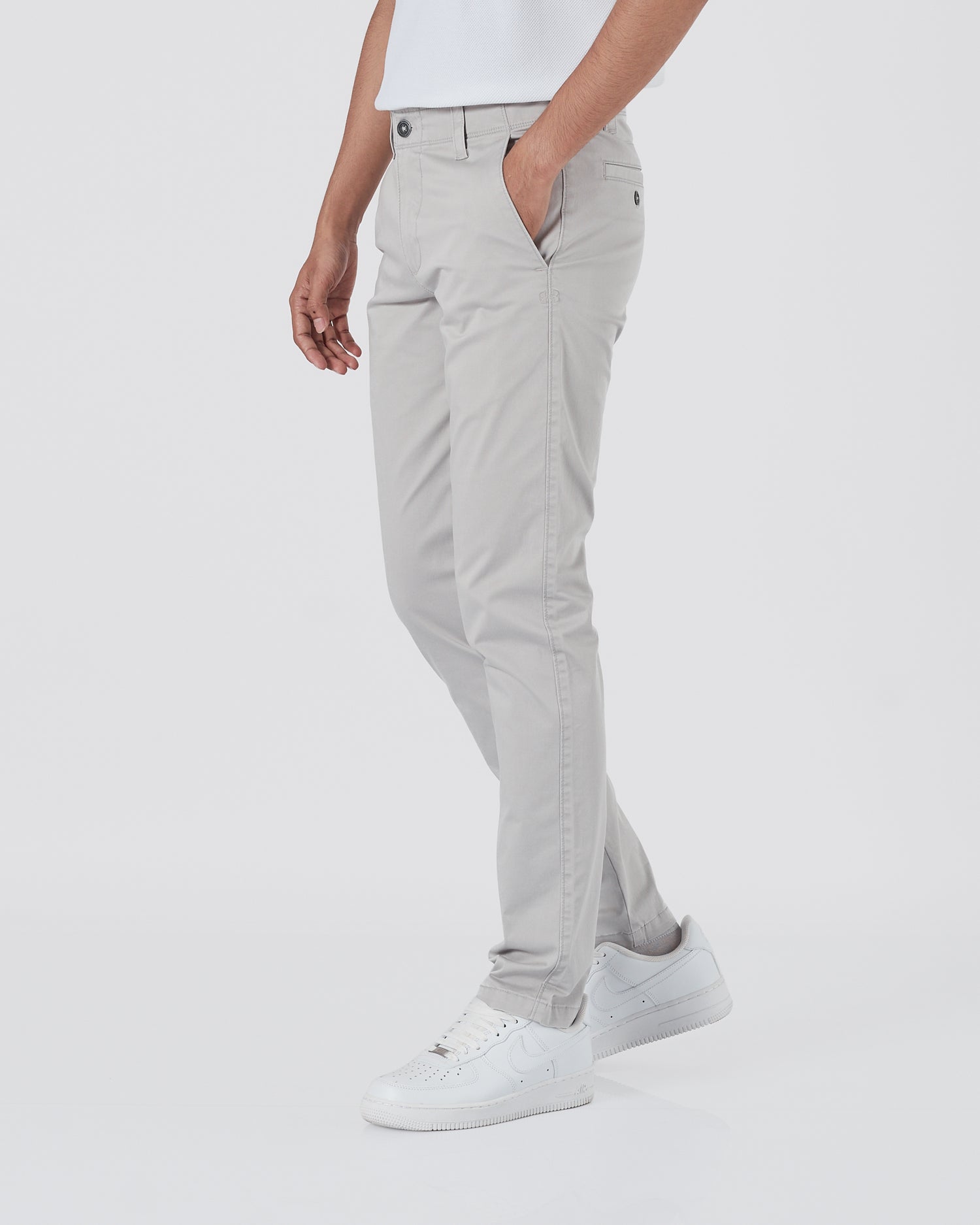 UA Light Cream Men Straight Fit Pants 28.90