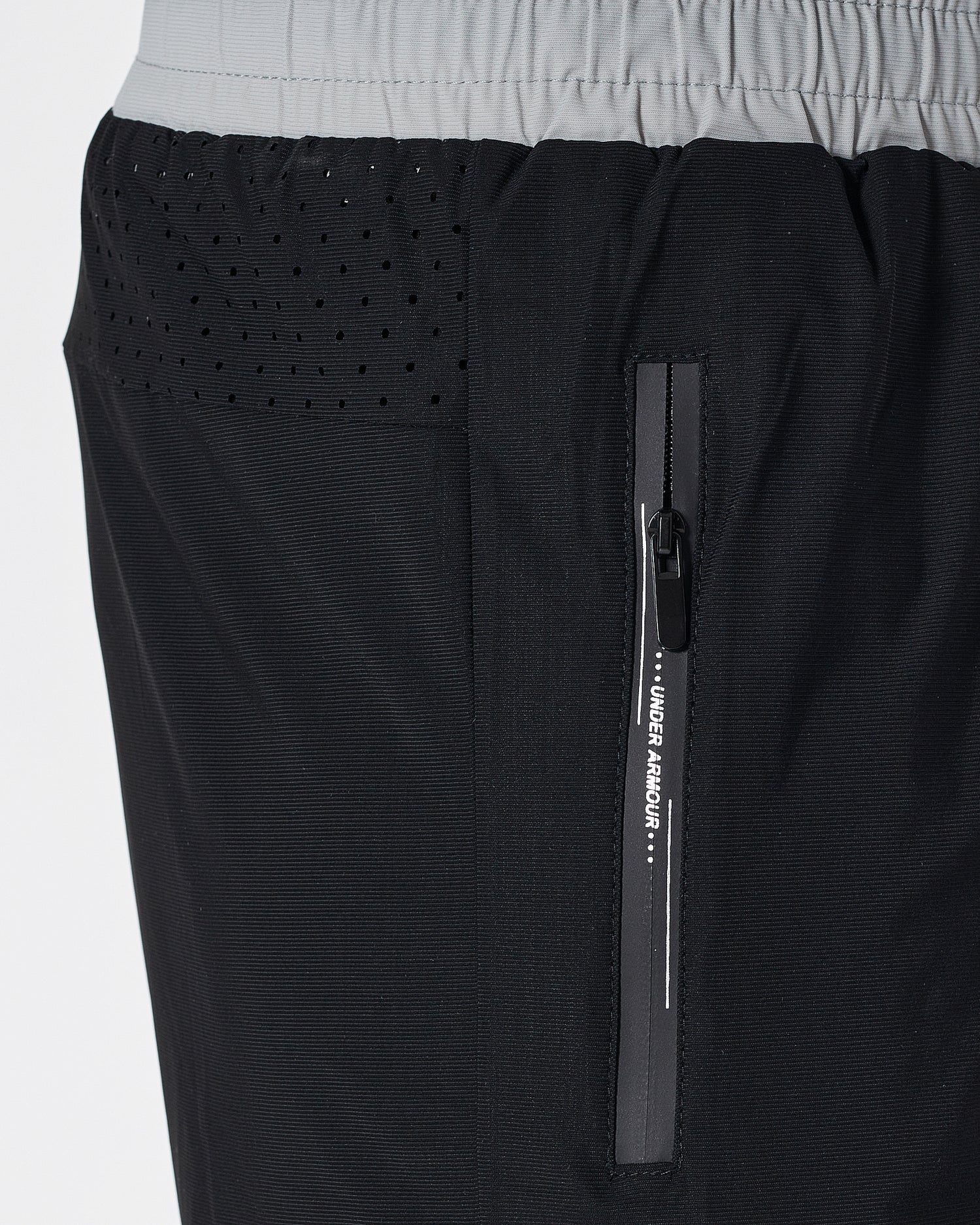 UA Light Weight Men Black Track Shorts 12.90