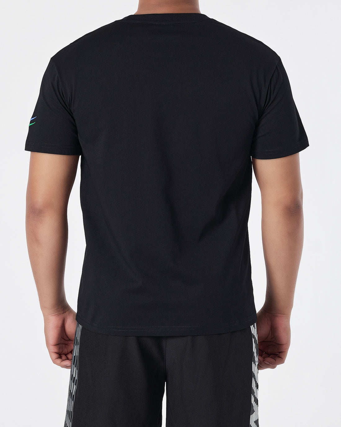 NIK Swooh Logo Embroidered Men Black Sport T-Shirt 13.90