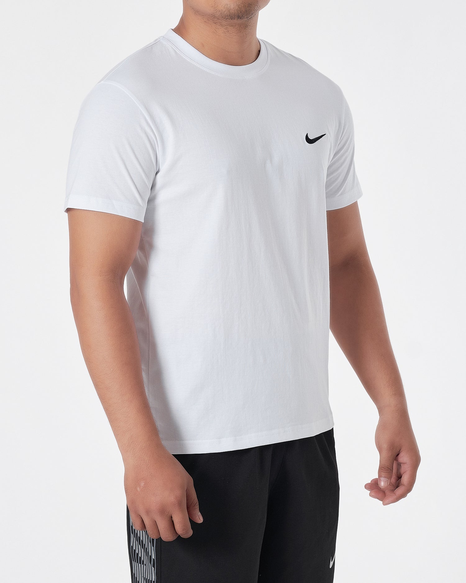NIK Swooh Logo Embroidered Men White Sport T-Shirt 13.90
