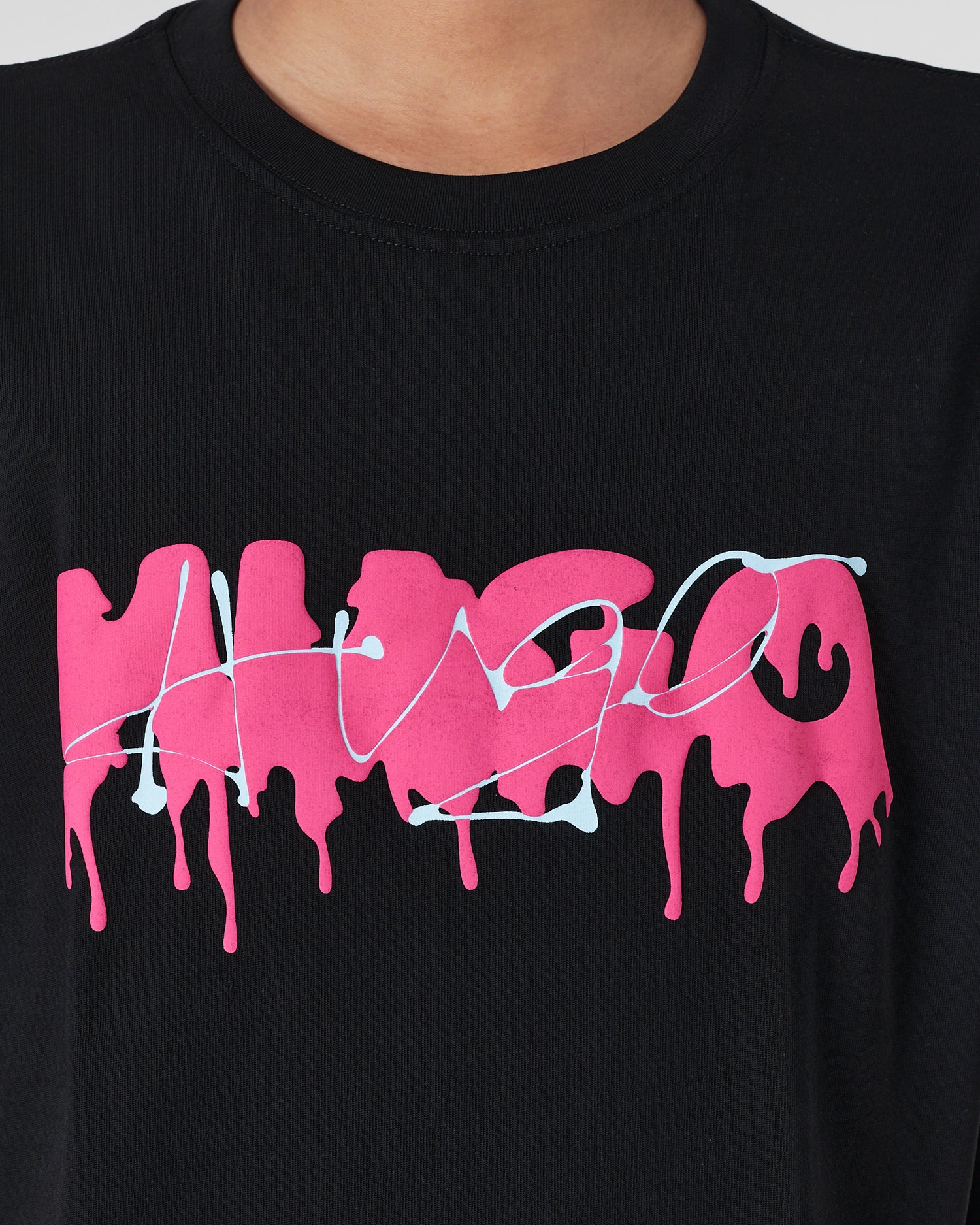 HUG Dripping Logo Printed Men Black T-Shirt 16.90