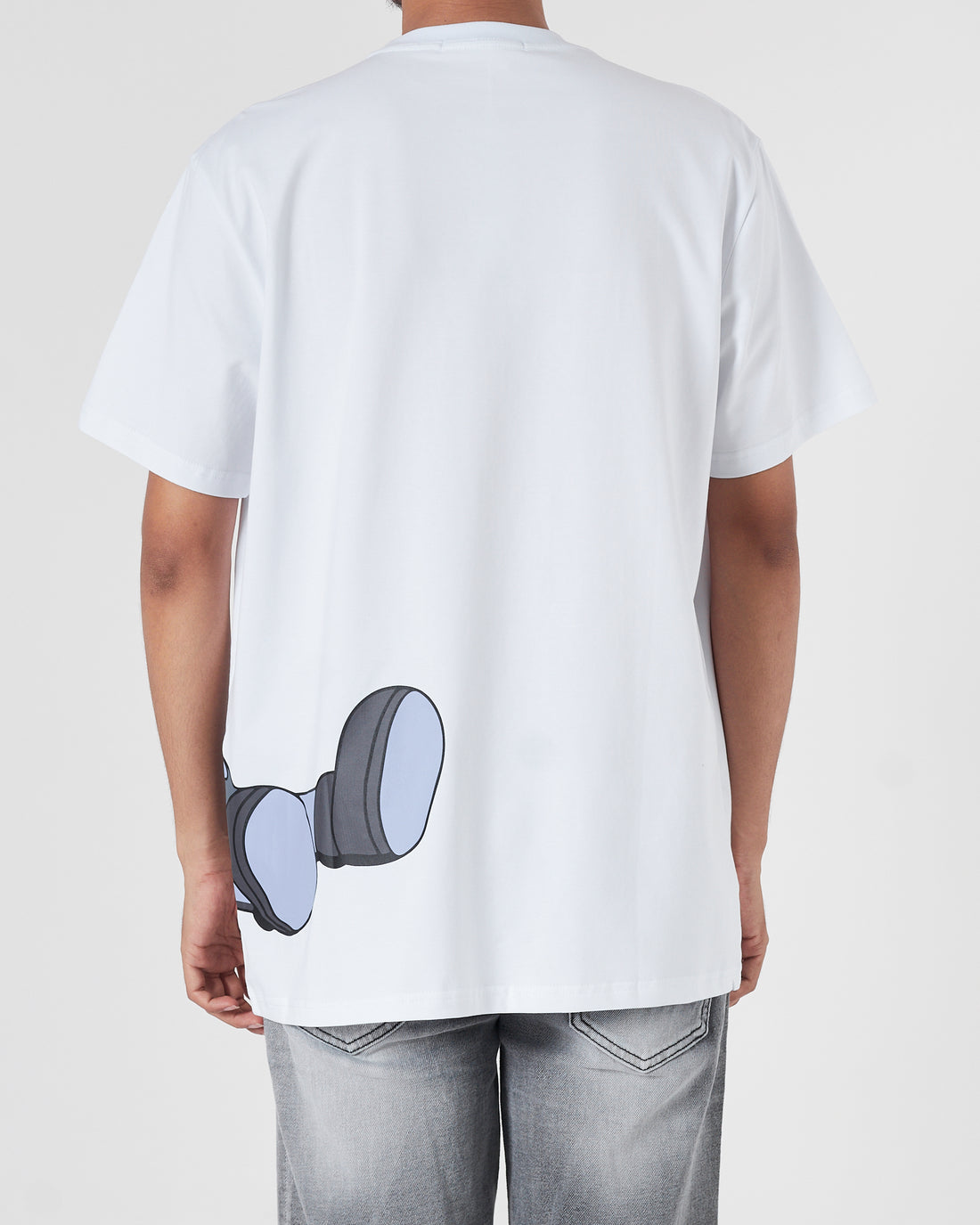 OW X Kaws Men White T-Shirt 15.90