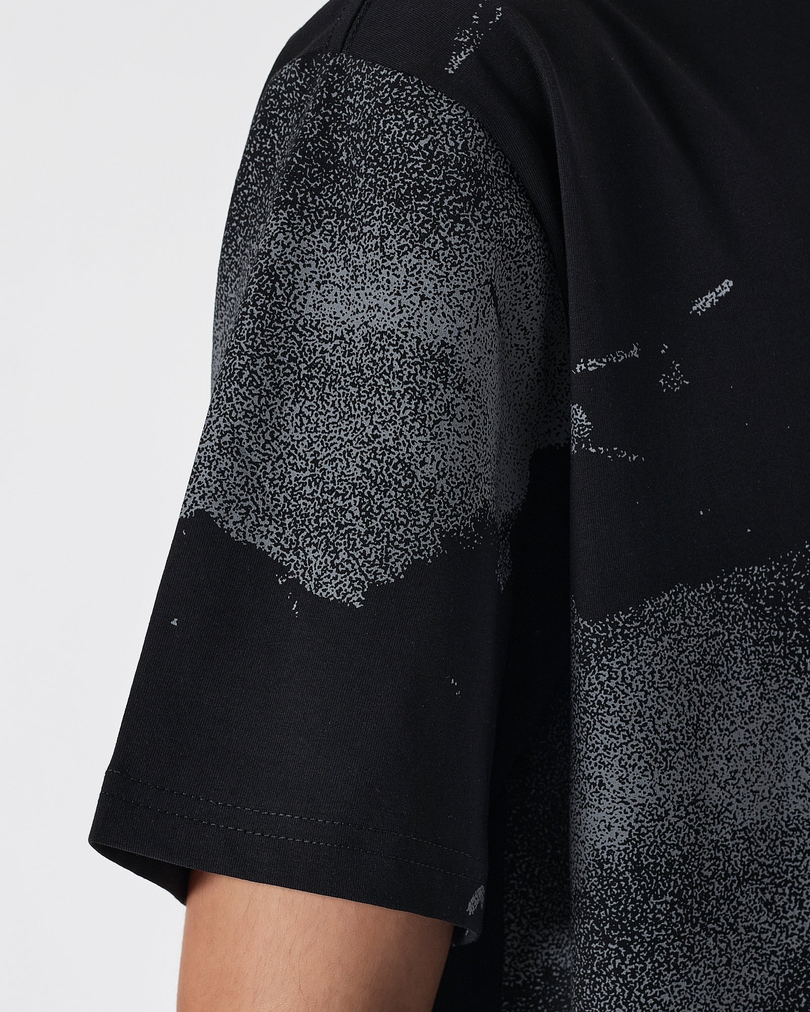 ARM Ink Splatter Printed Men Black T-Shirt 15.90