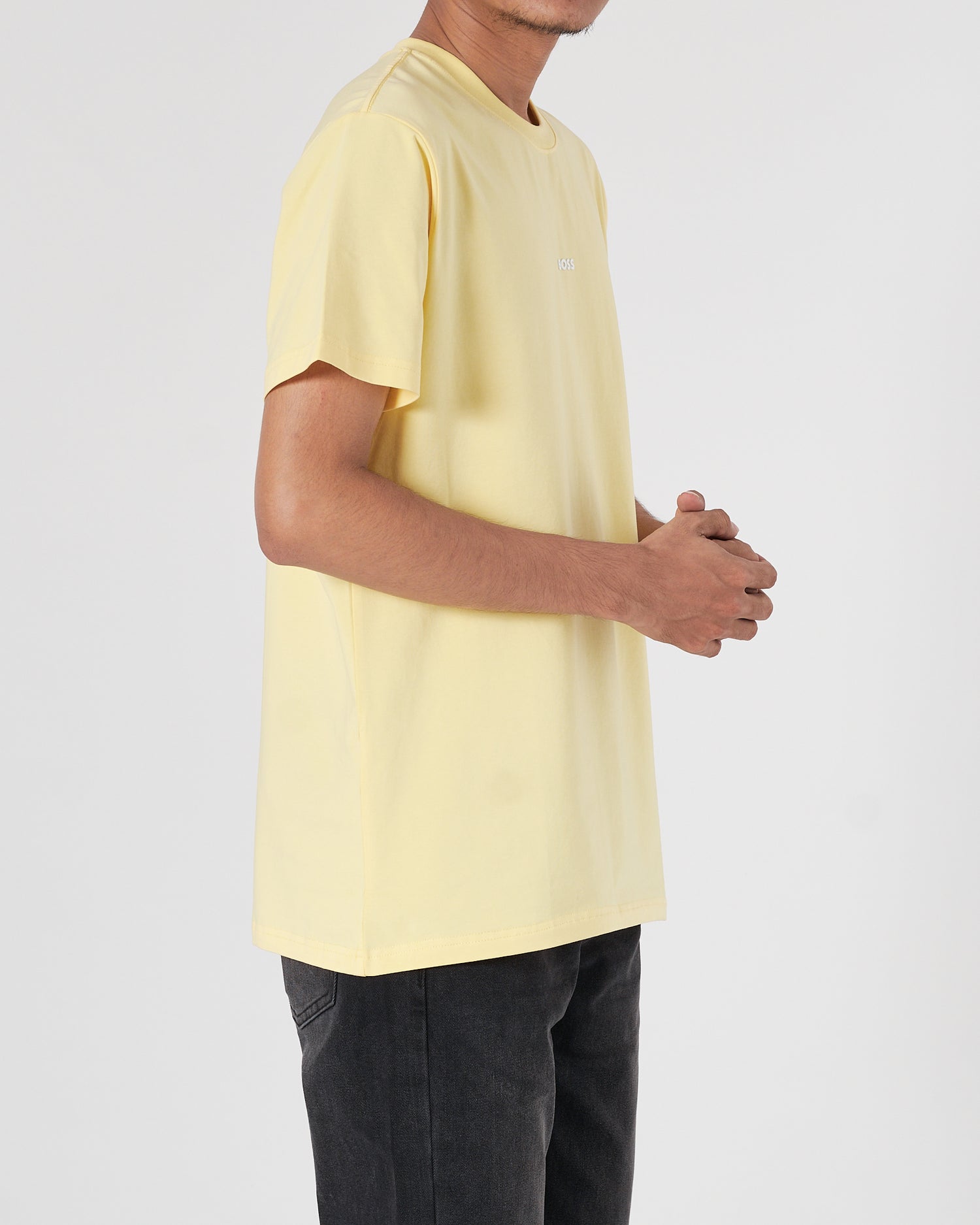 HUG Plain Color Men Men Yellow T-Shirt 13.90