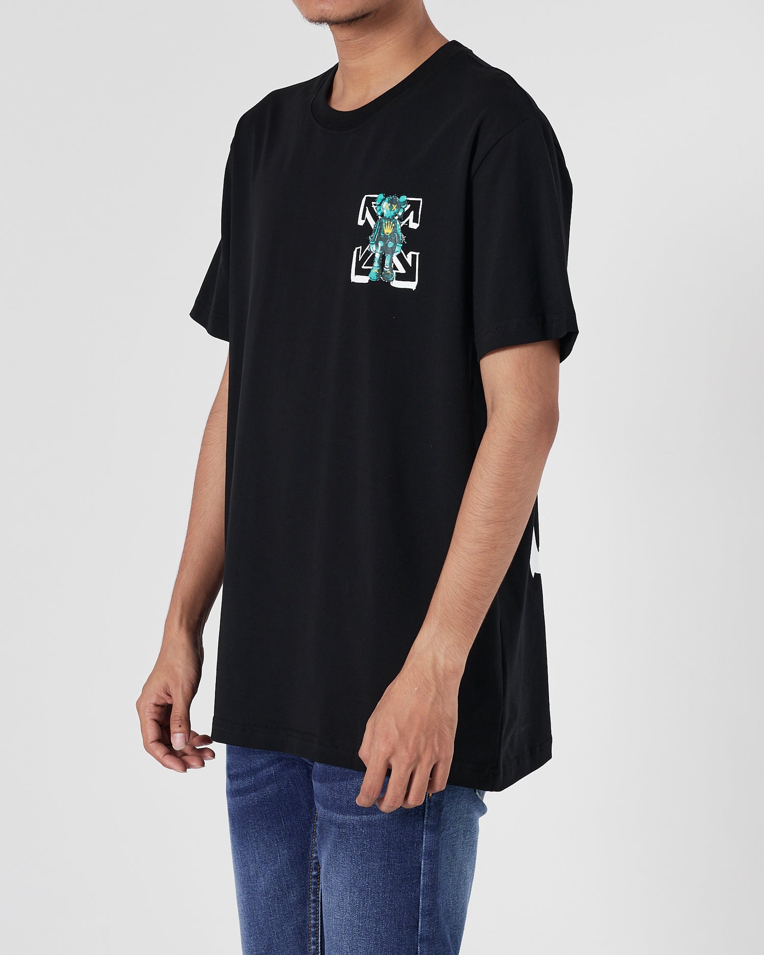 OW x Kaws Men Black T-Shirt 15.90