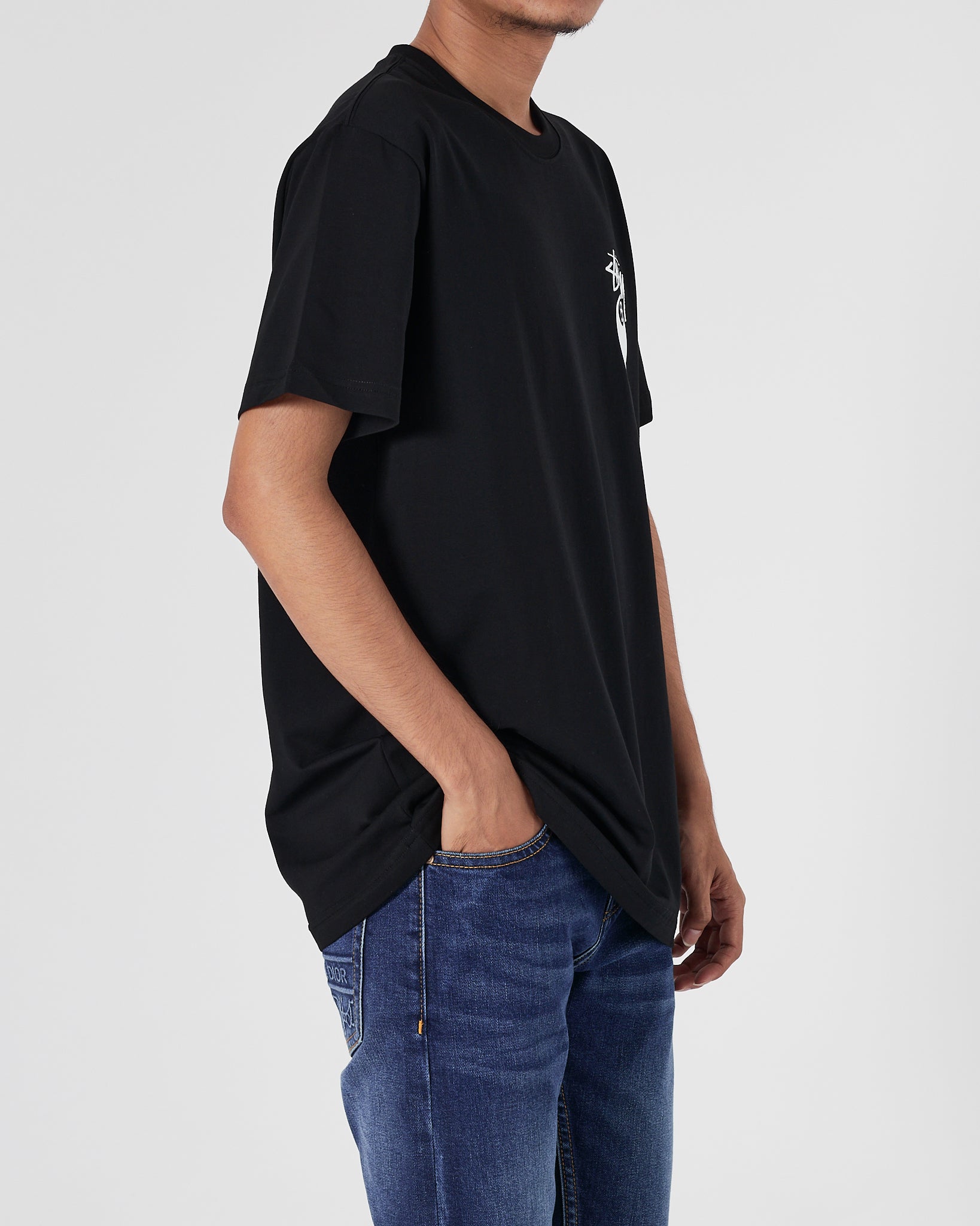 STU 8 Ball Men Black T-Shirt 15.90