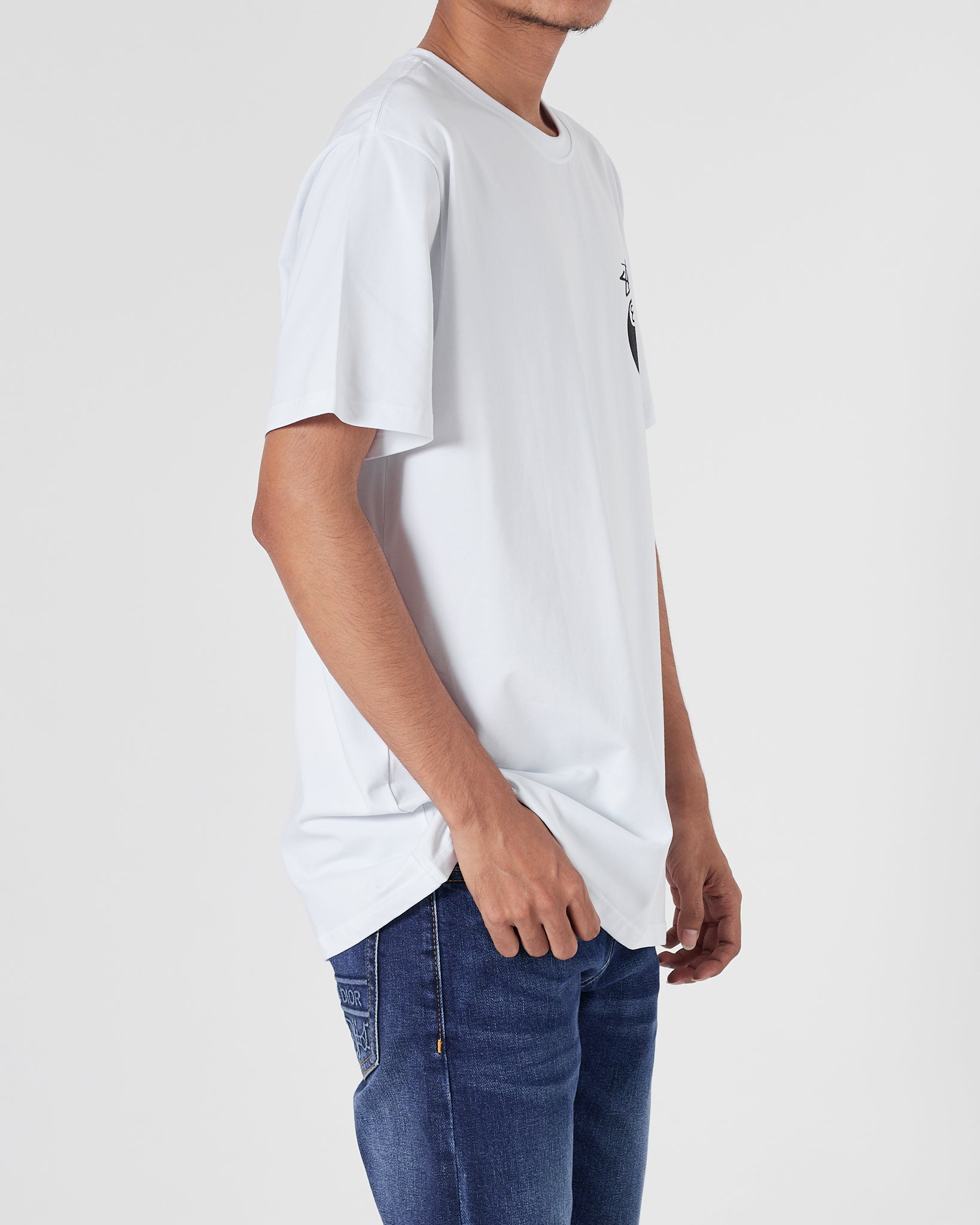 STU 8 Ball Men White T-Shirt 15.90