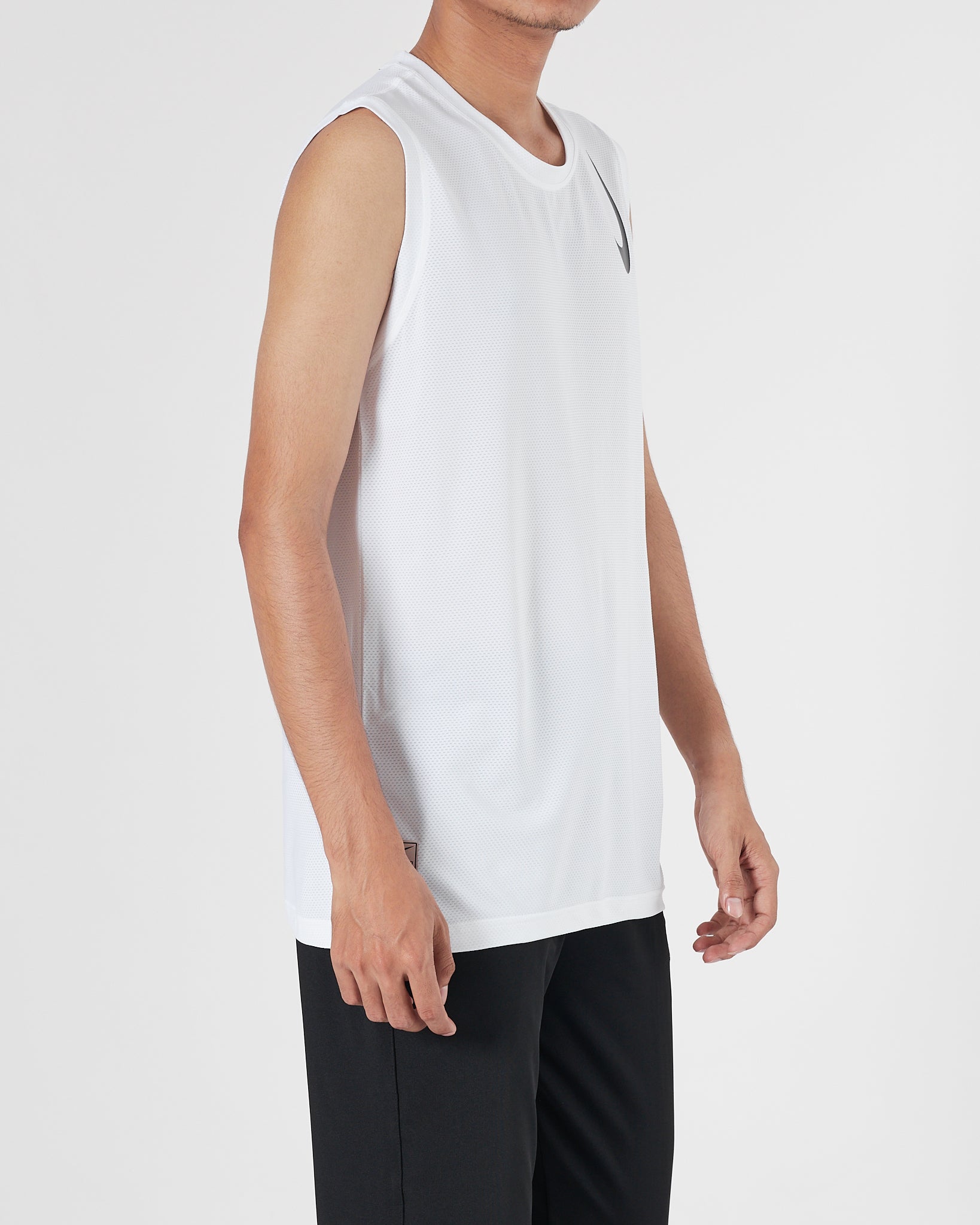 NIK Swooh Logo Printed Men White Sport Tank Top 11.50