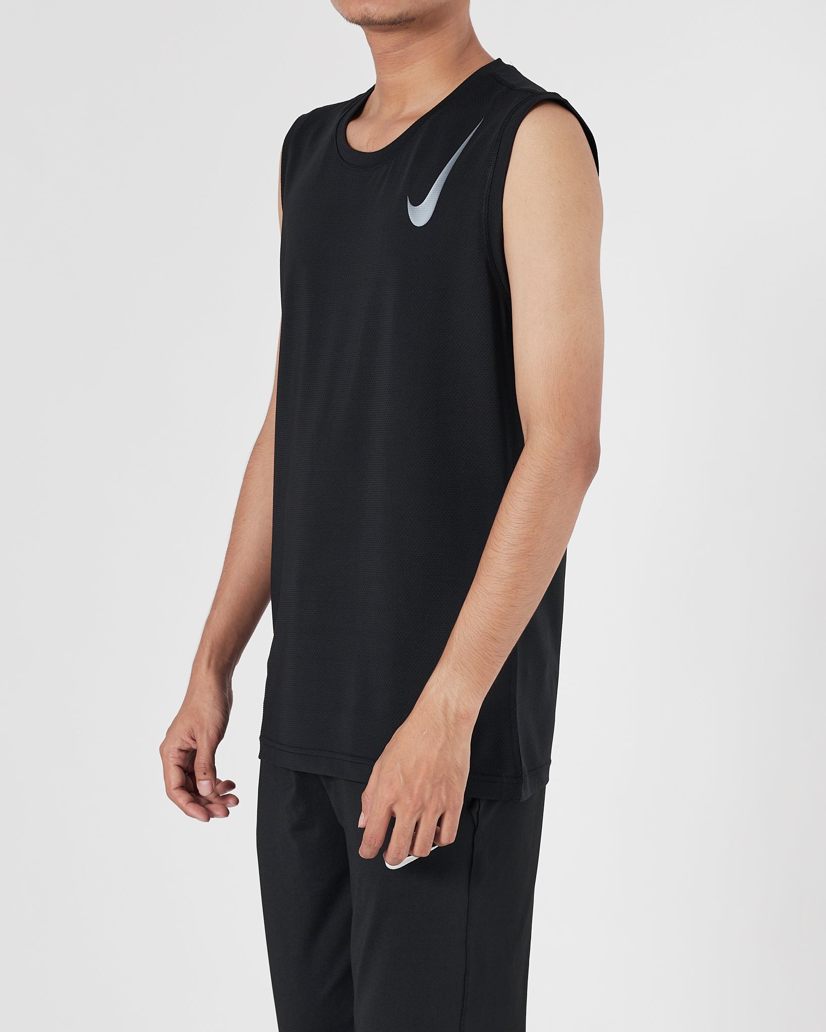 NIK Swooh Logo Printed Men Black Sport Tank Top 11.50