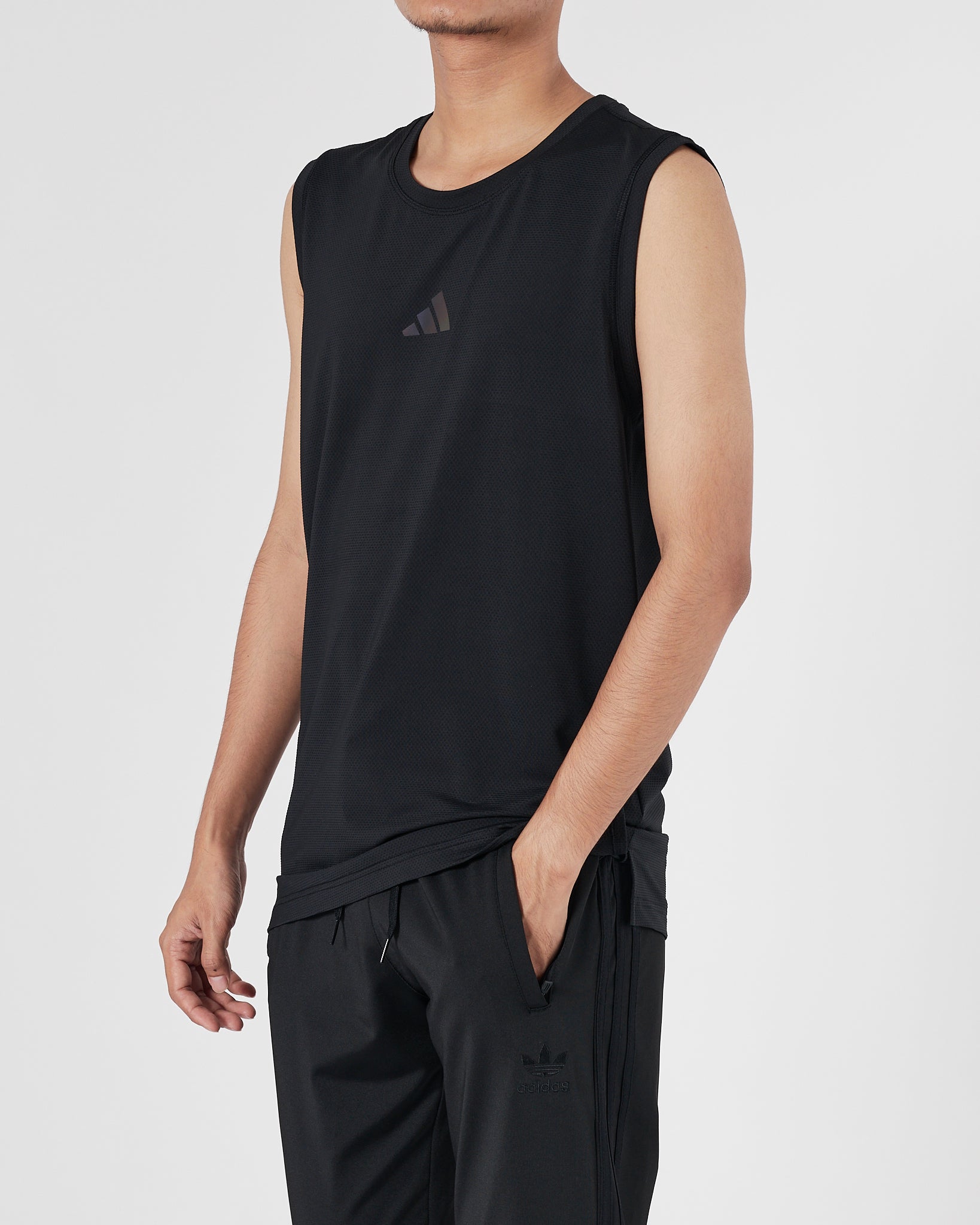 ADI Hologram Logo Men Black Sport Tank Top 11.90