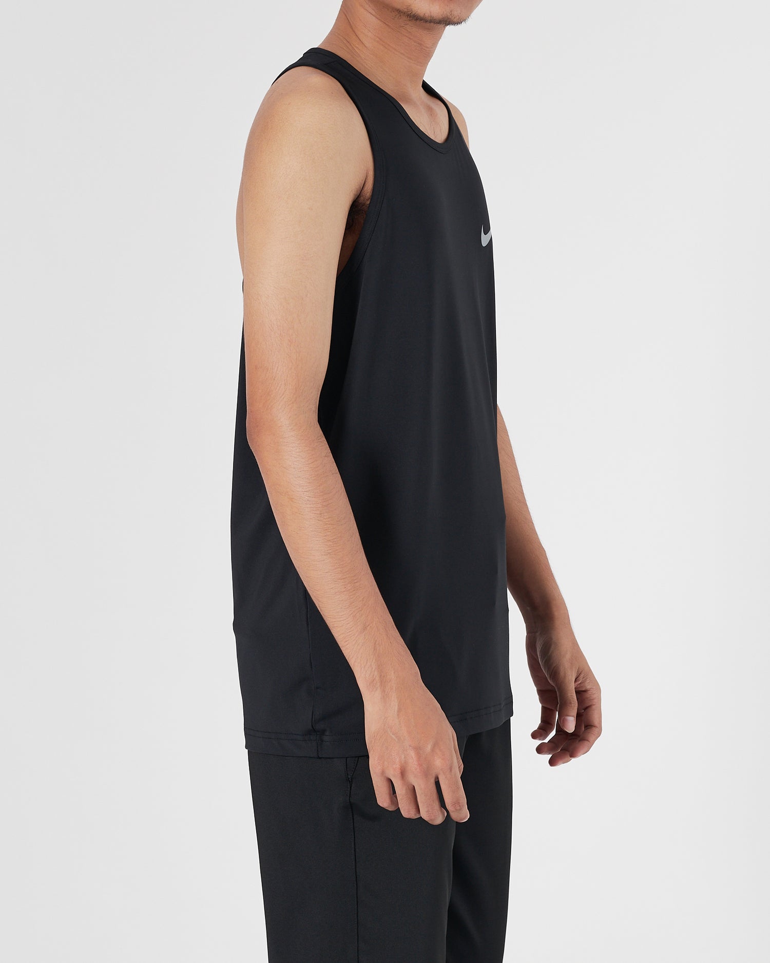 NIK Swooh Logo Printed Men Black Sport Tank Top 11.50