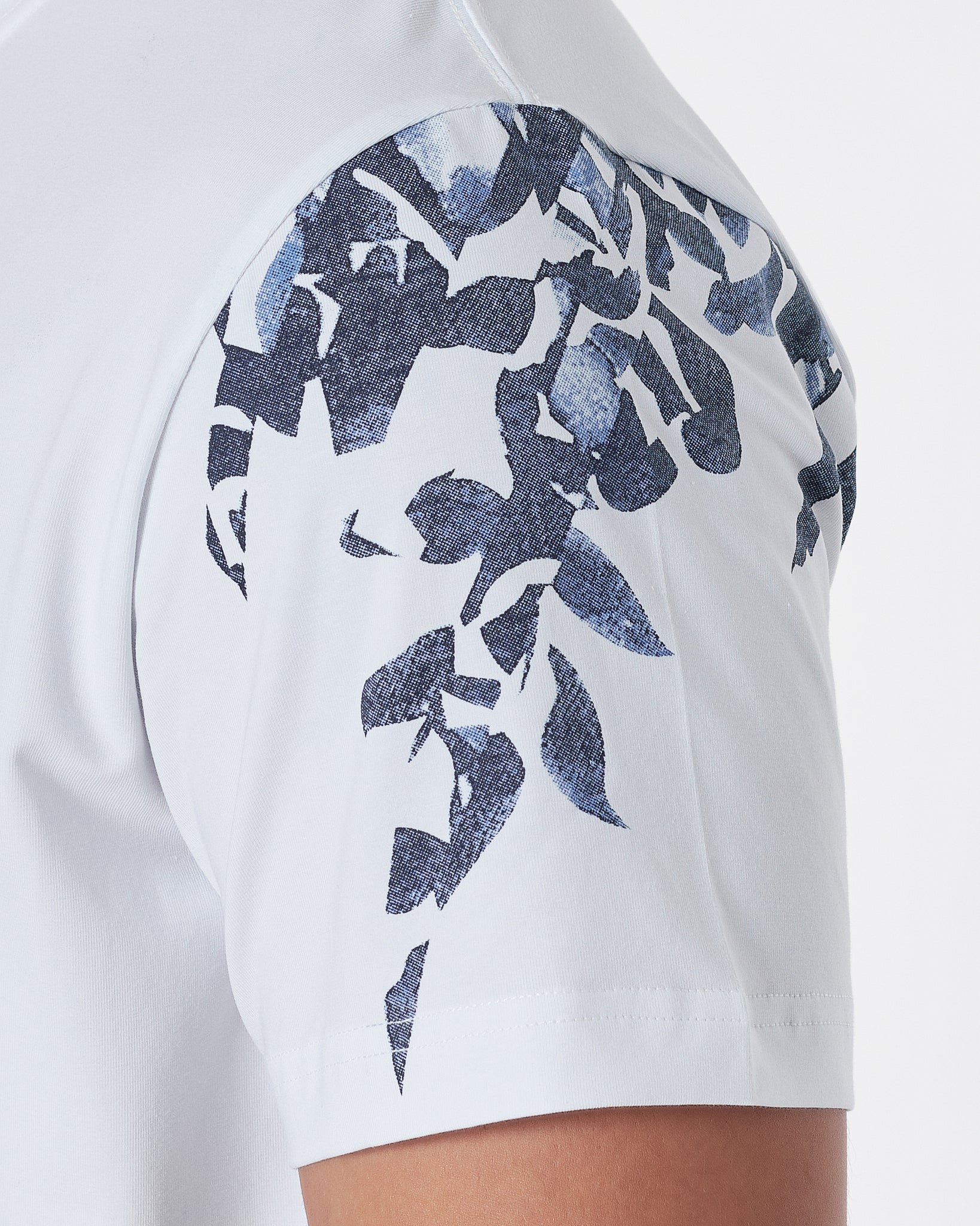 LV Logo Printed Men White T-Shirt 16.90