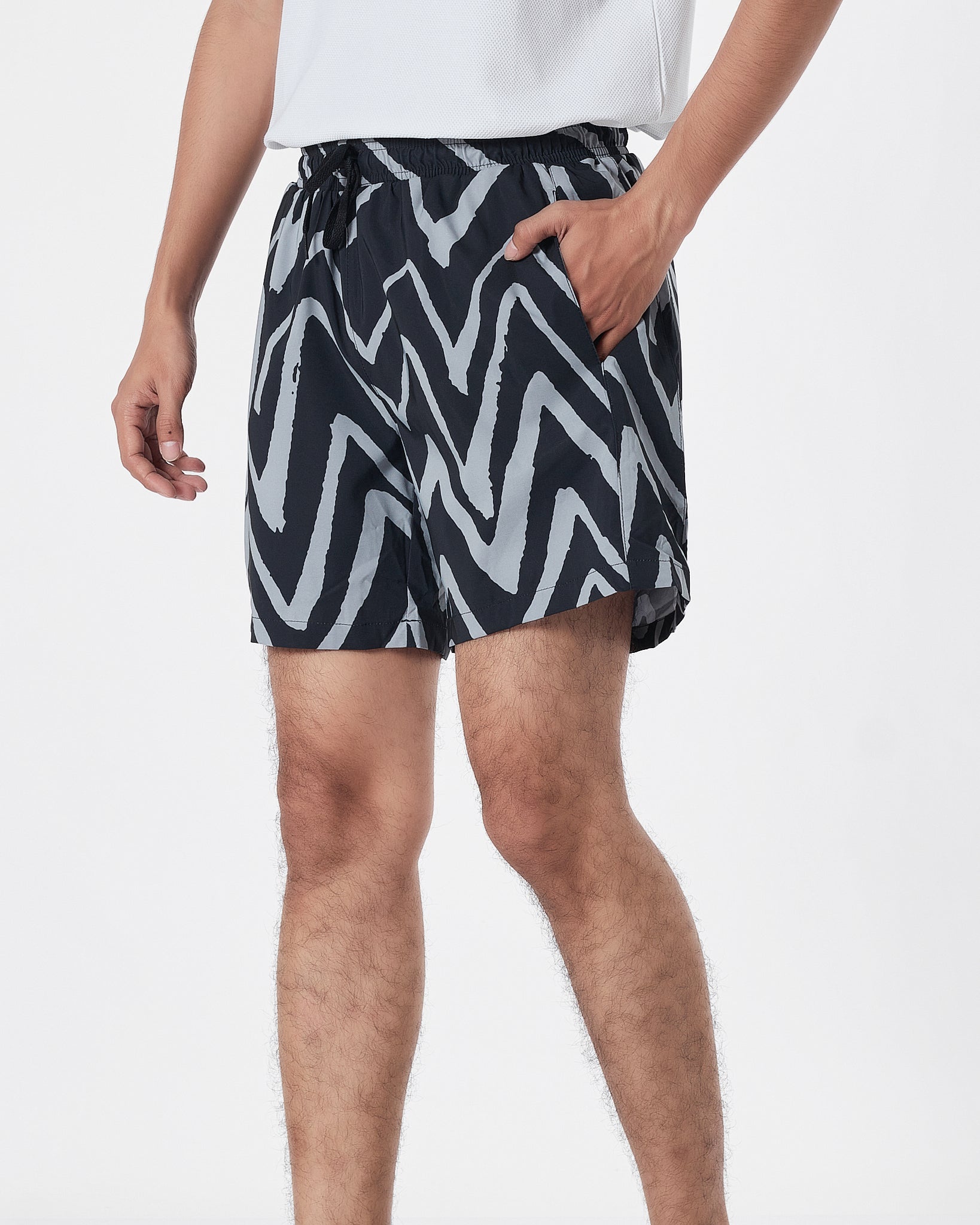 ZAR Wavy Pattern Men Short Swimwear 14.50