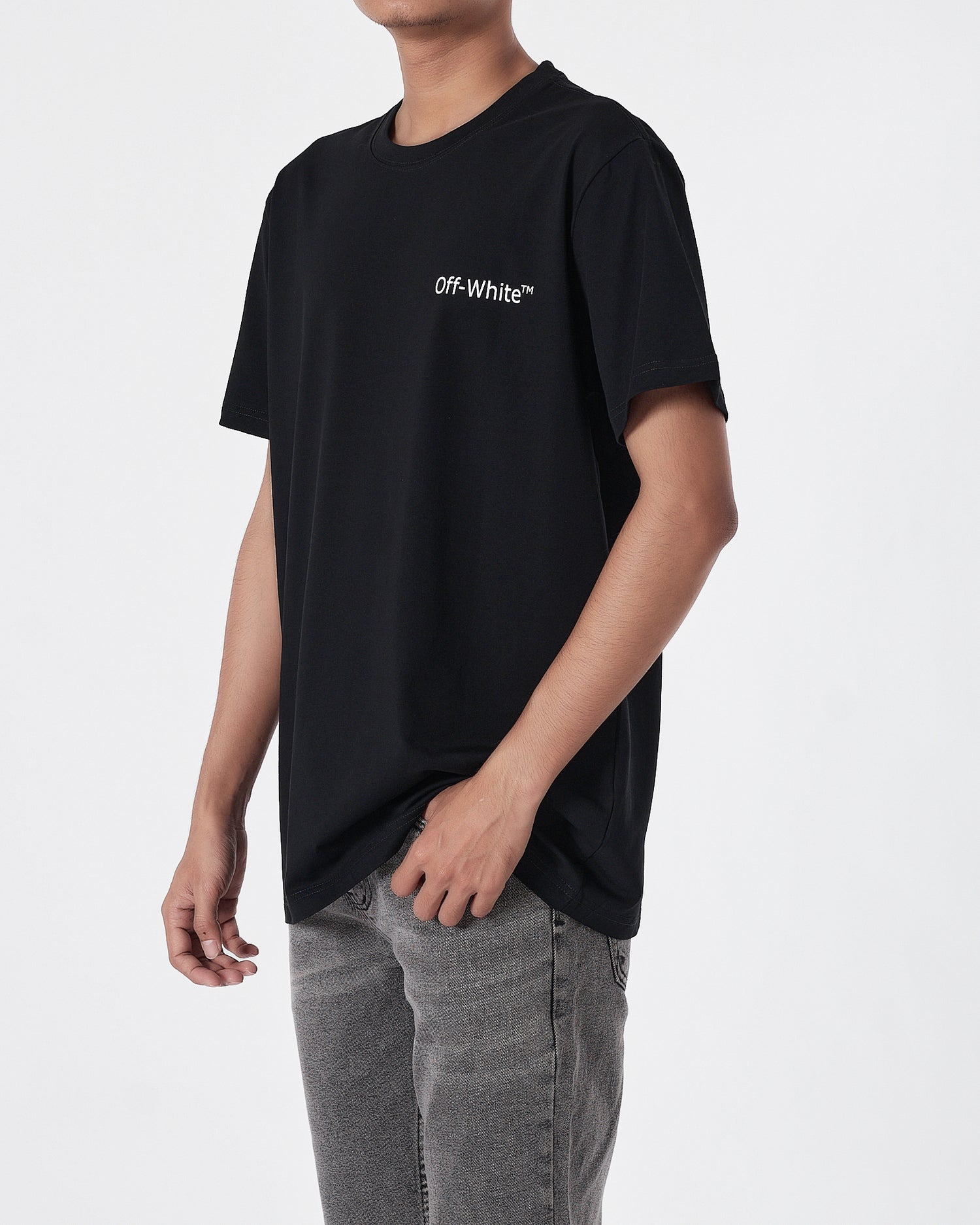 OW Moon Arrow Skate Men Black T-Shirt 16.90