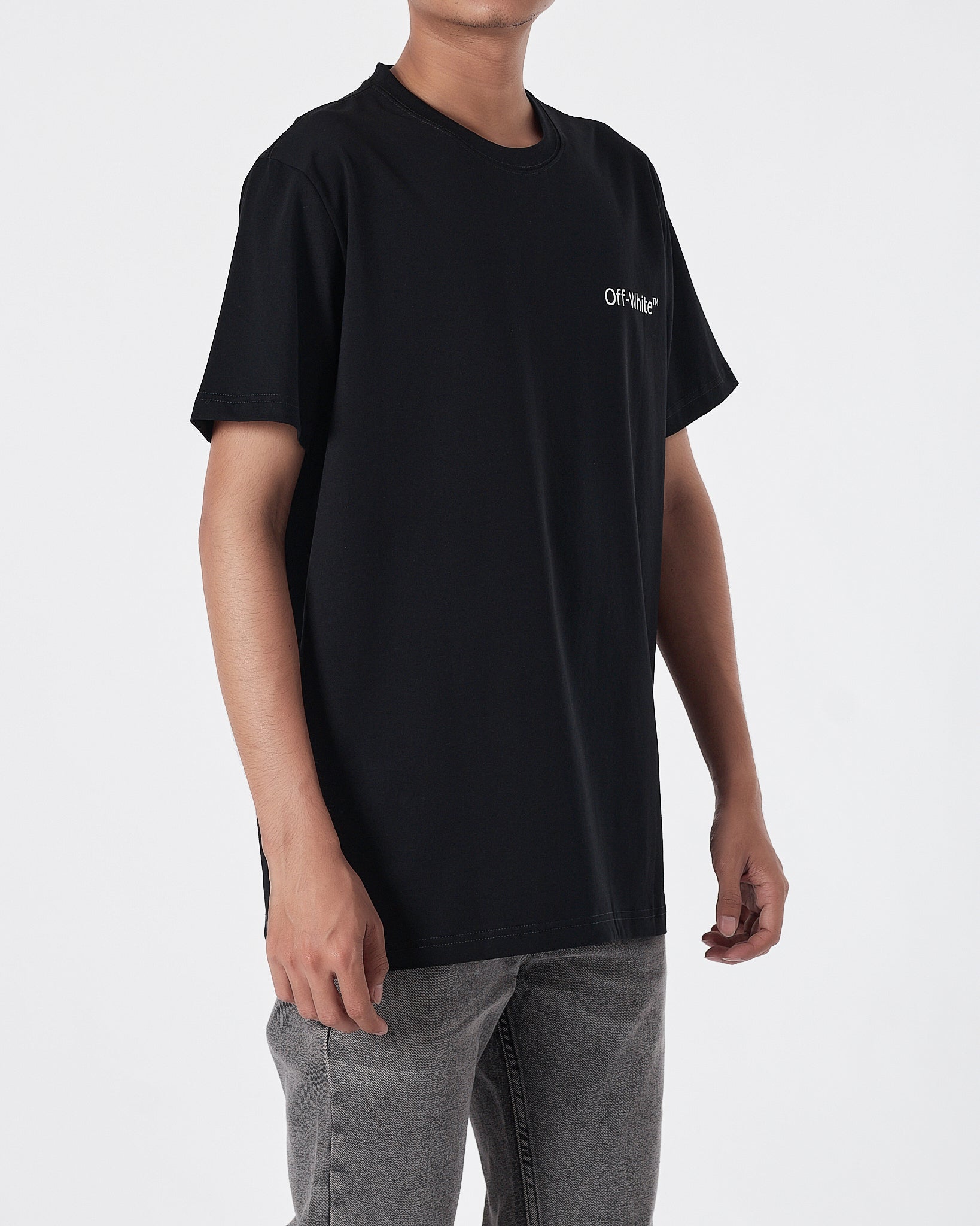 OW Moon Arrow Skate Men Black T-Shirt 16.90