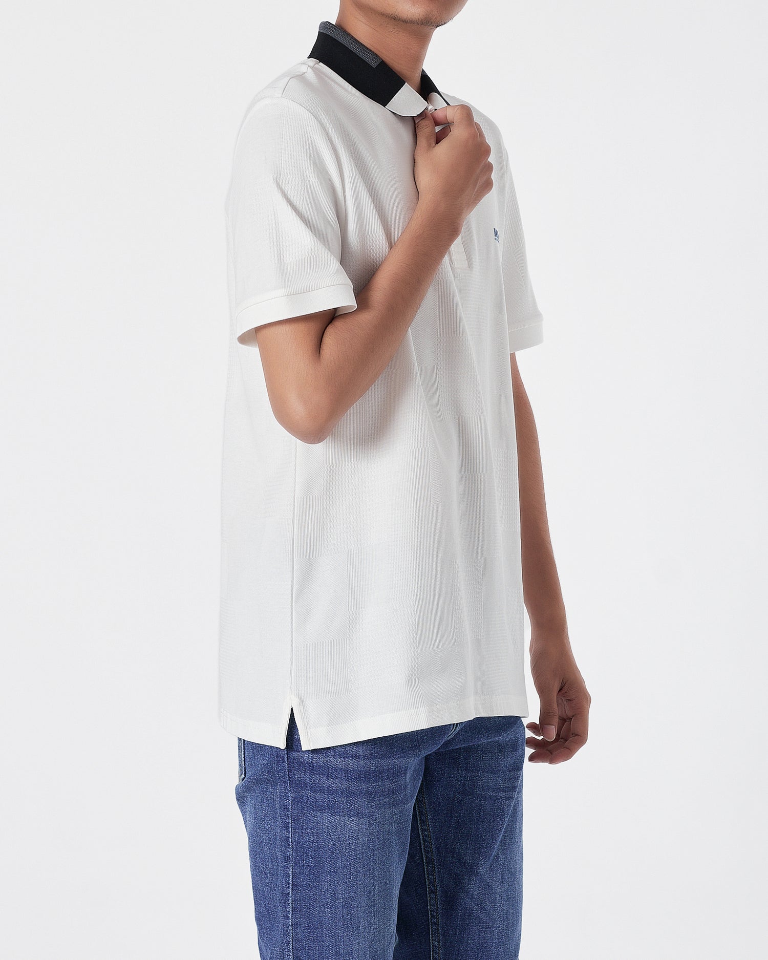 HUG Light Weight Men White Polo Shirt 29.90