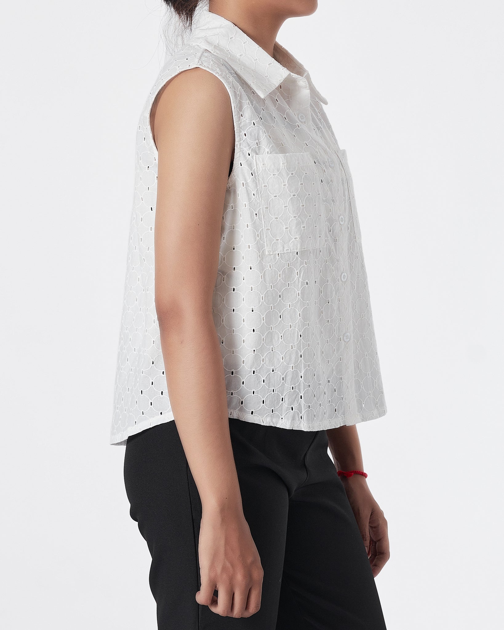 Lady White Sleeveless Top 17.90