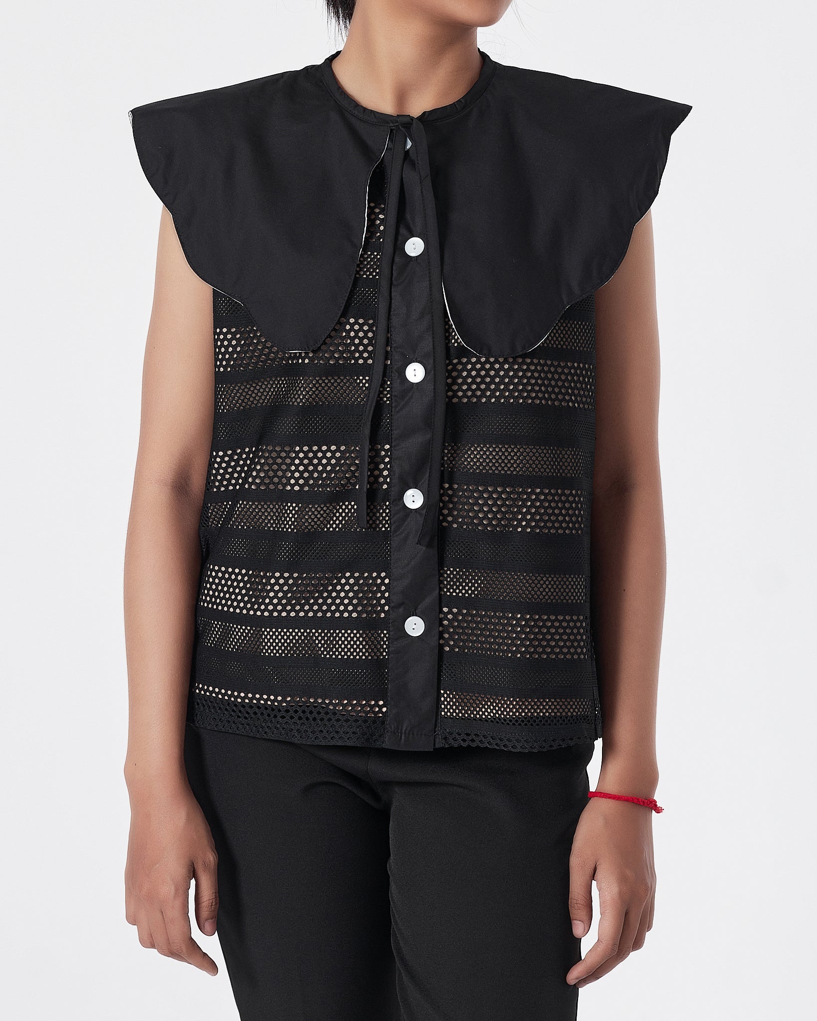 Lady Black Sleeveless Top 17.90