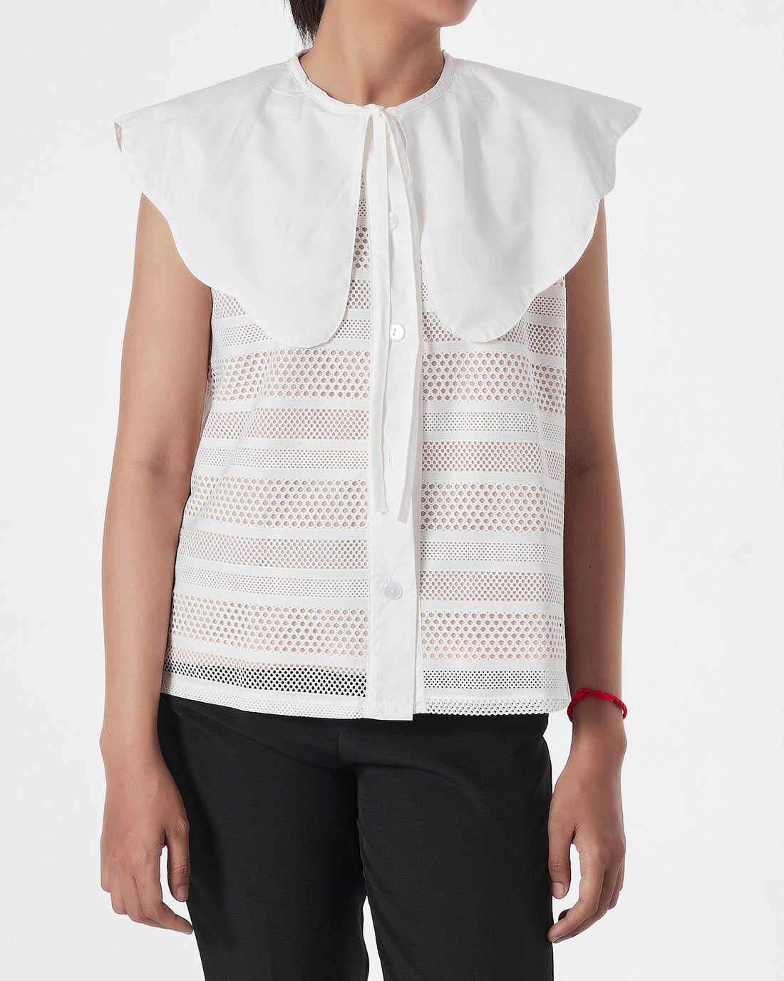 Lady White Sleeveless Top 17.90