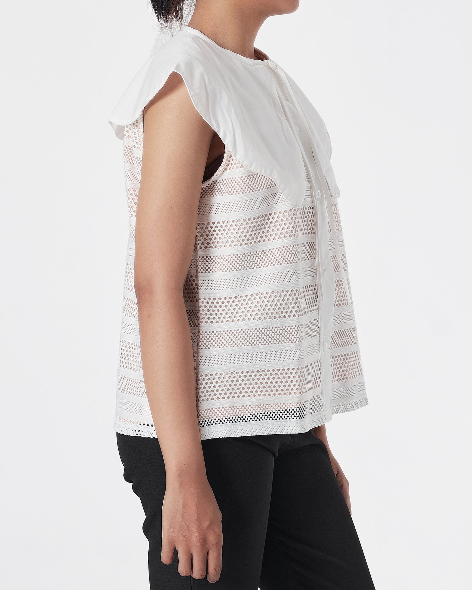 Lady White Sleeveless Top 17.90