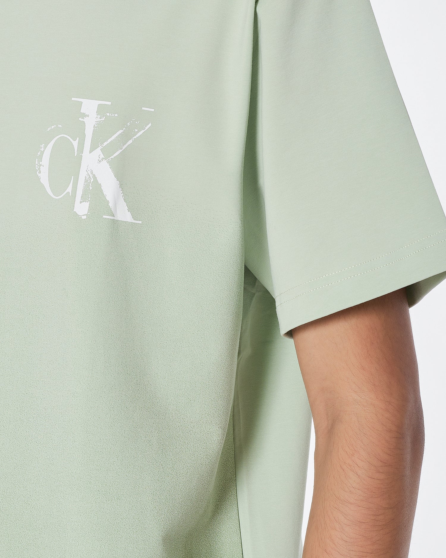 CK Gradient Color Men Green T-Shirt 14.90