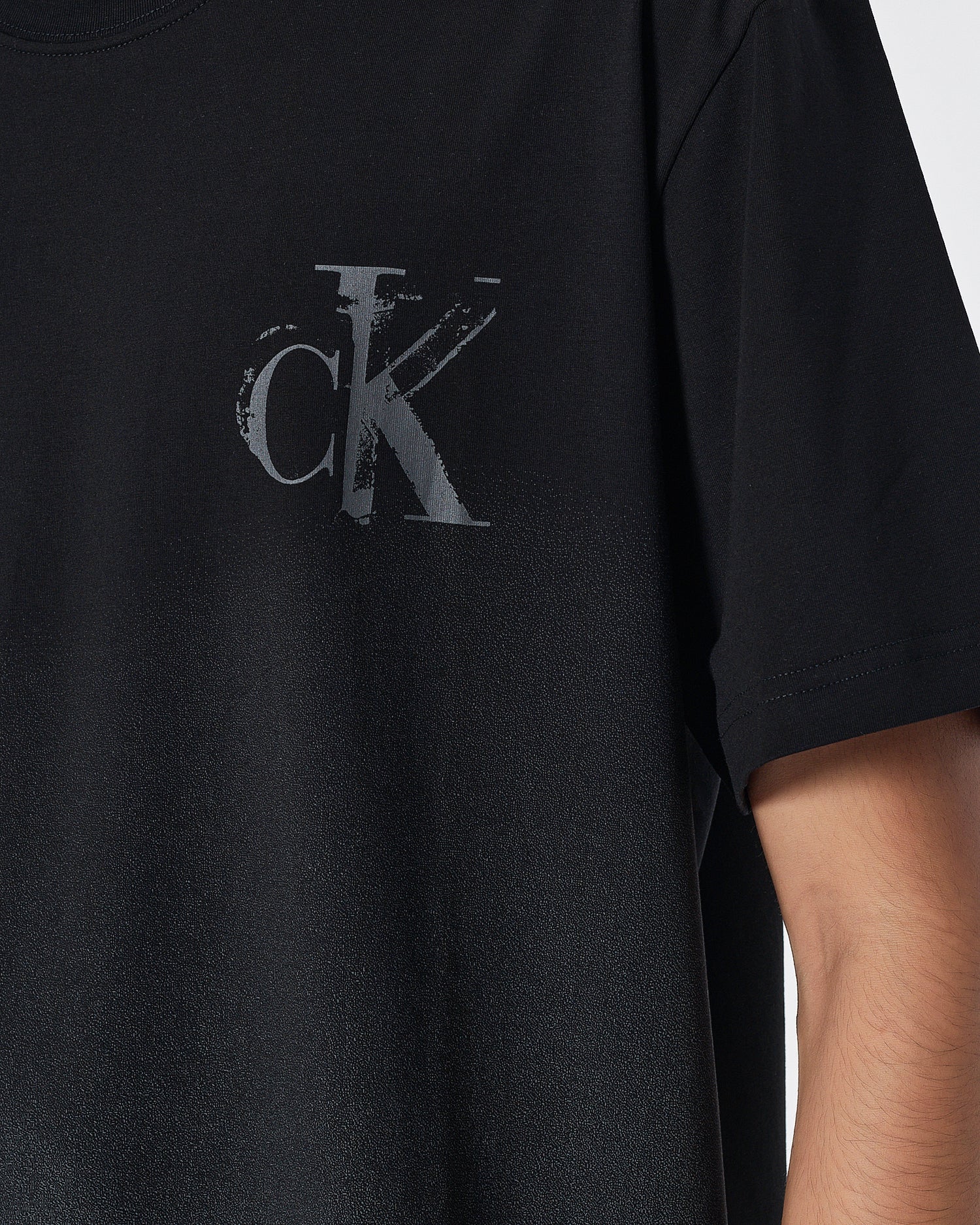 CK Gradient Color Men Black T-Shirt 14.90