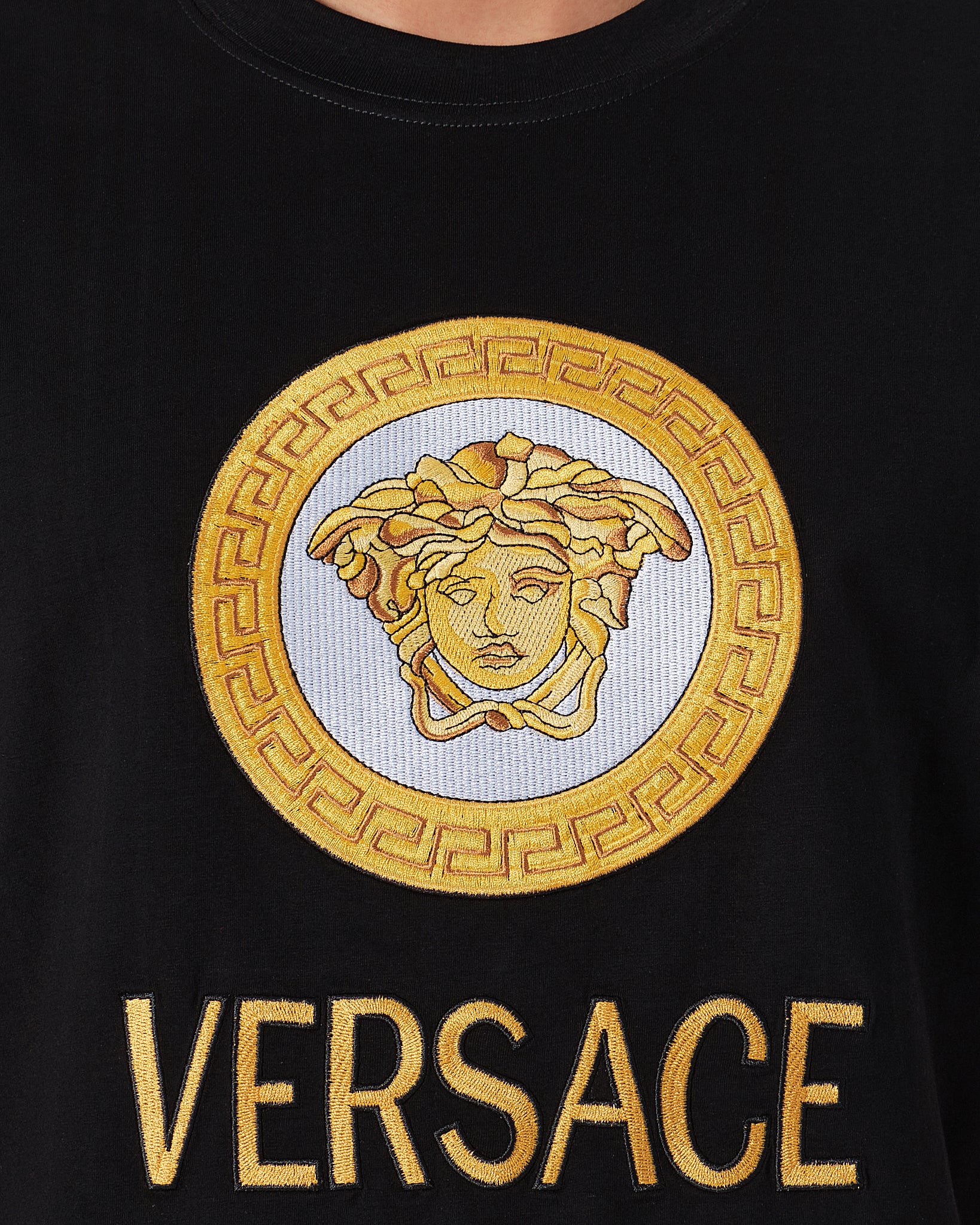 VER Medusa Embroidered Men Black T-Shirt 23.90