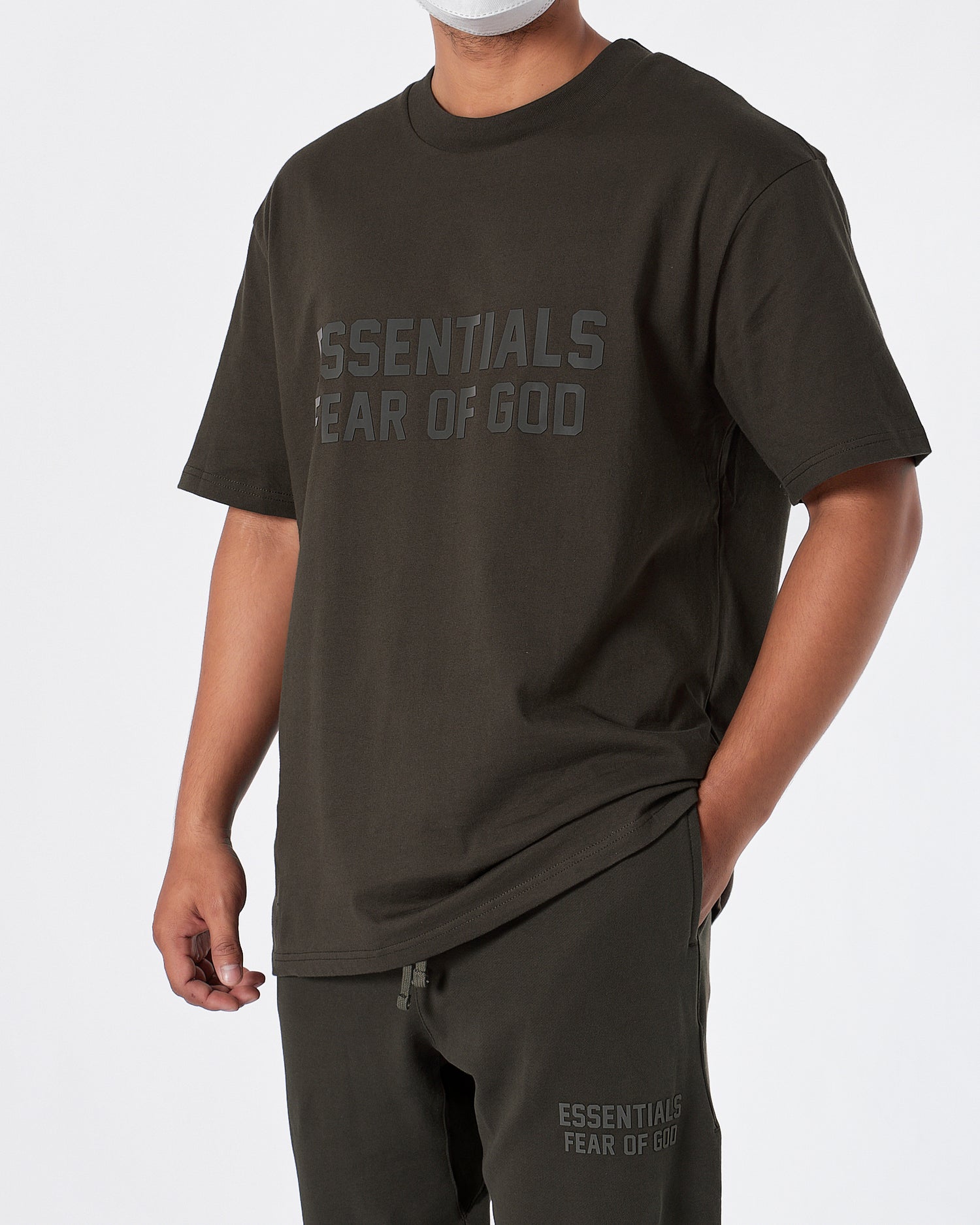 ESS Fear Of God Men Dark Green  T-Shirt 16.90