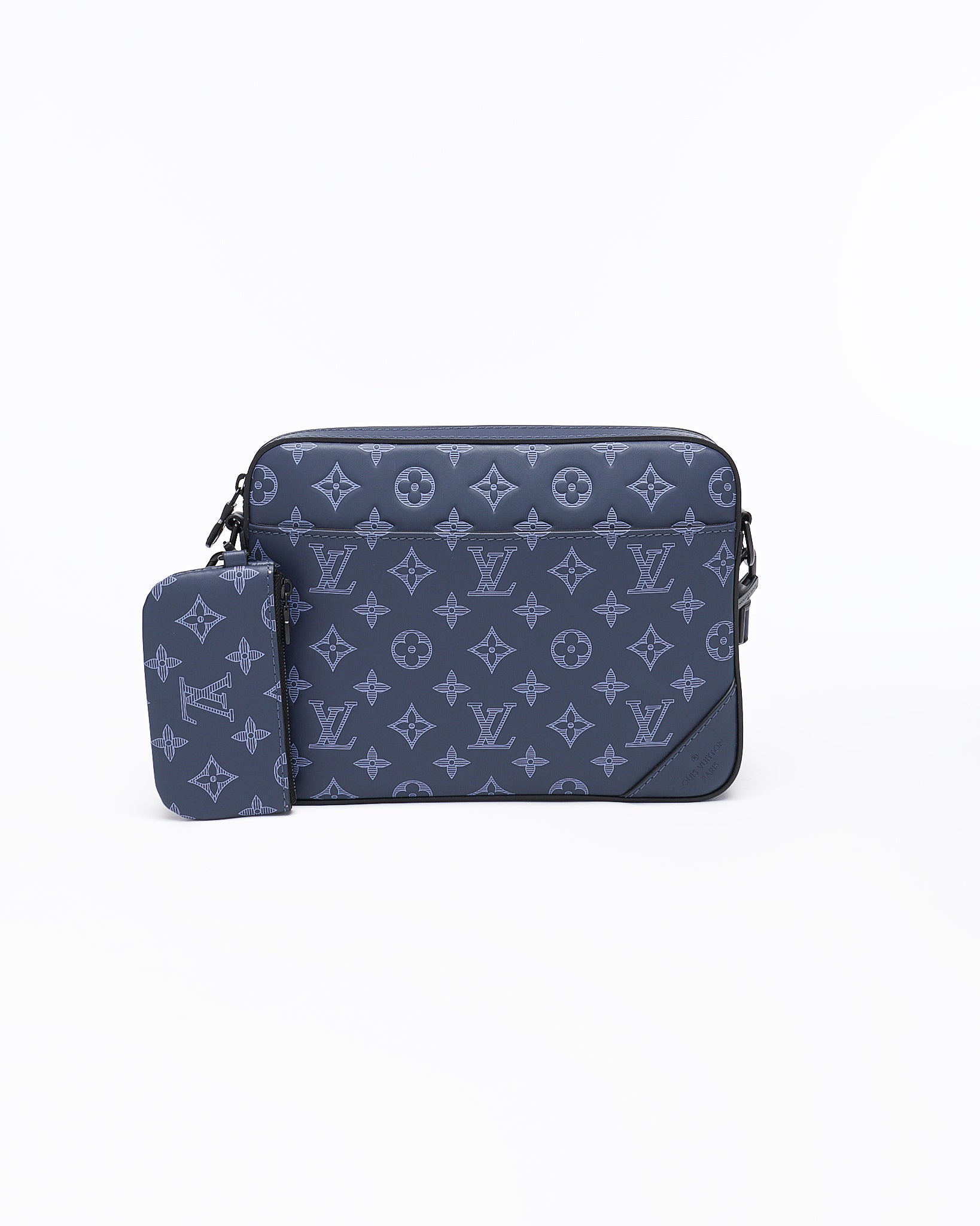Louis Vuitton Men's Blue Bags