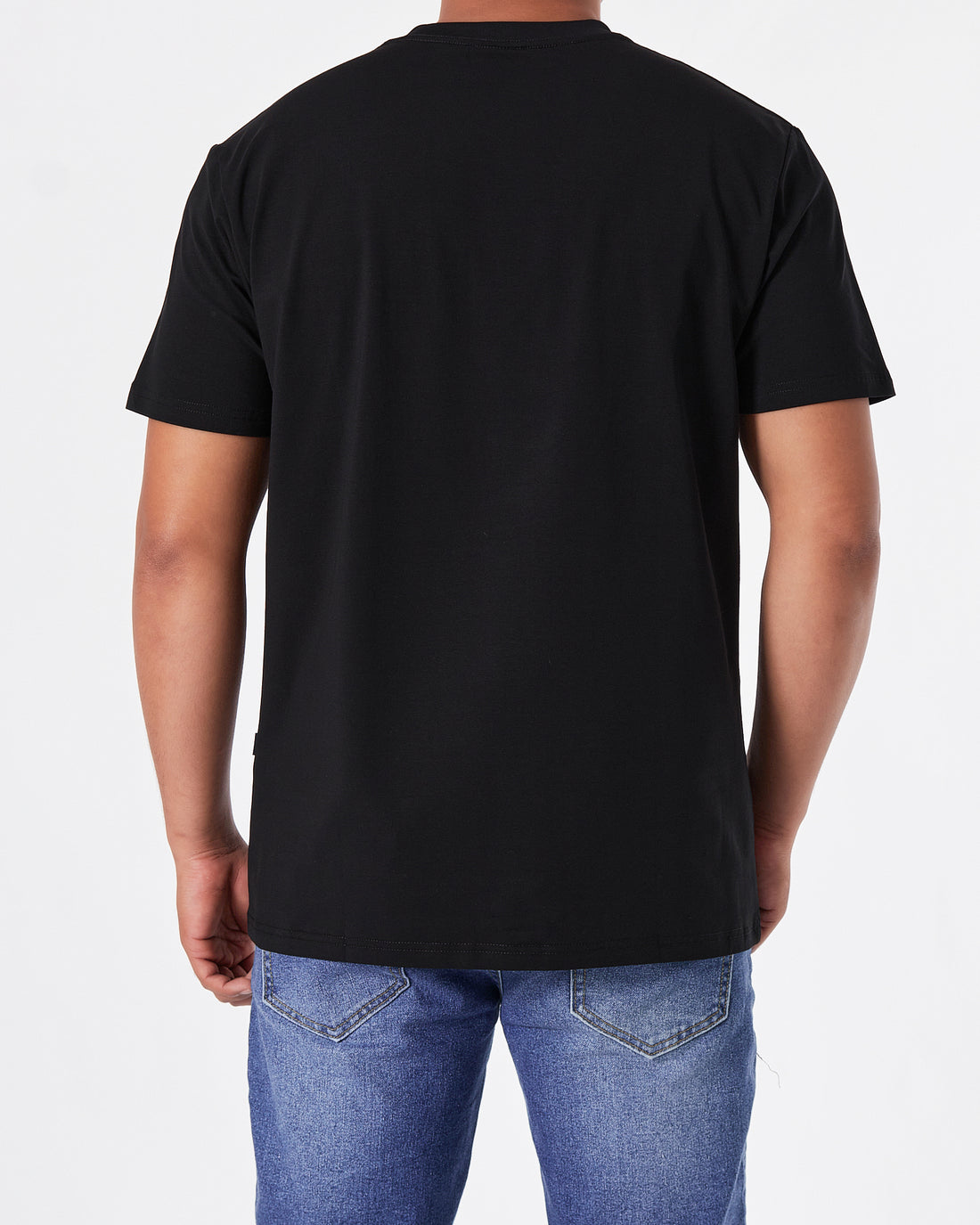 HUG Logo Printed Men Black T-Shirt 16.90