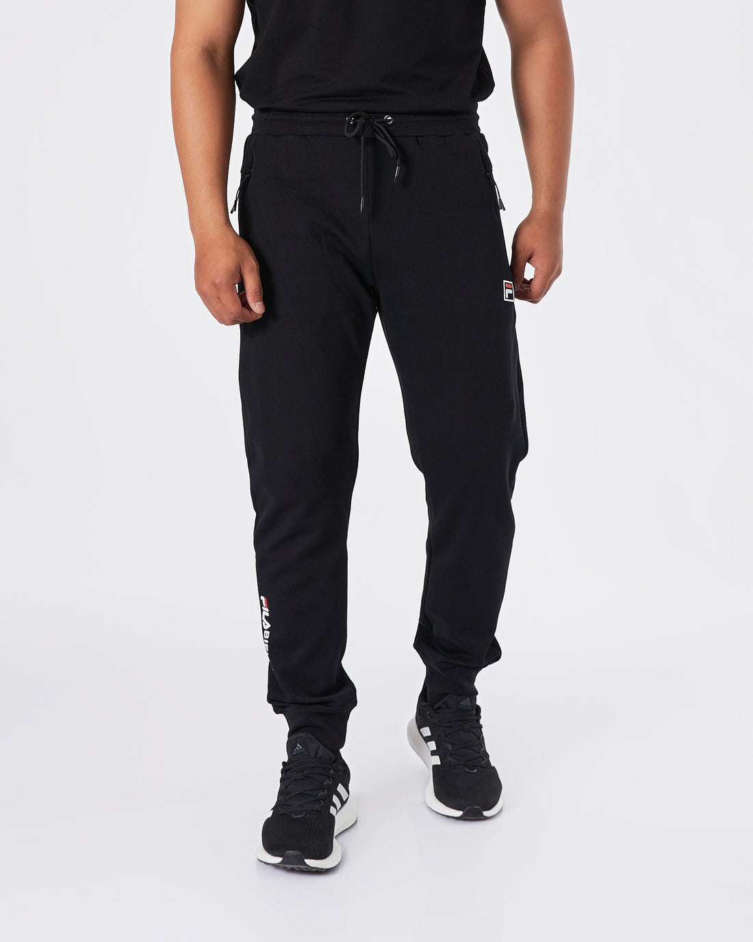 Gap Khaki Regular Fit Men Pants 23.90 - MOI OUTFIT