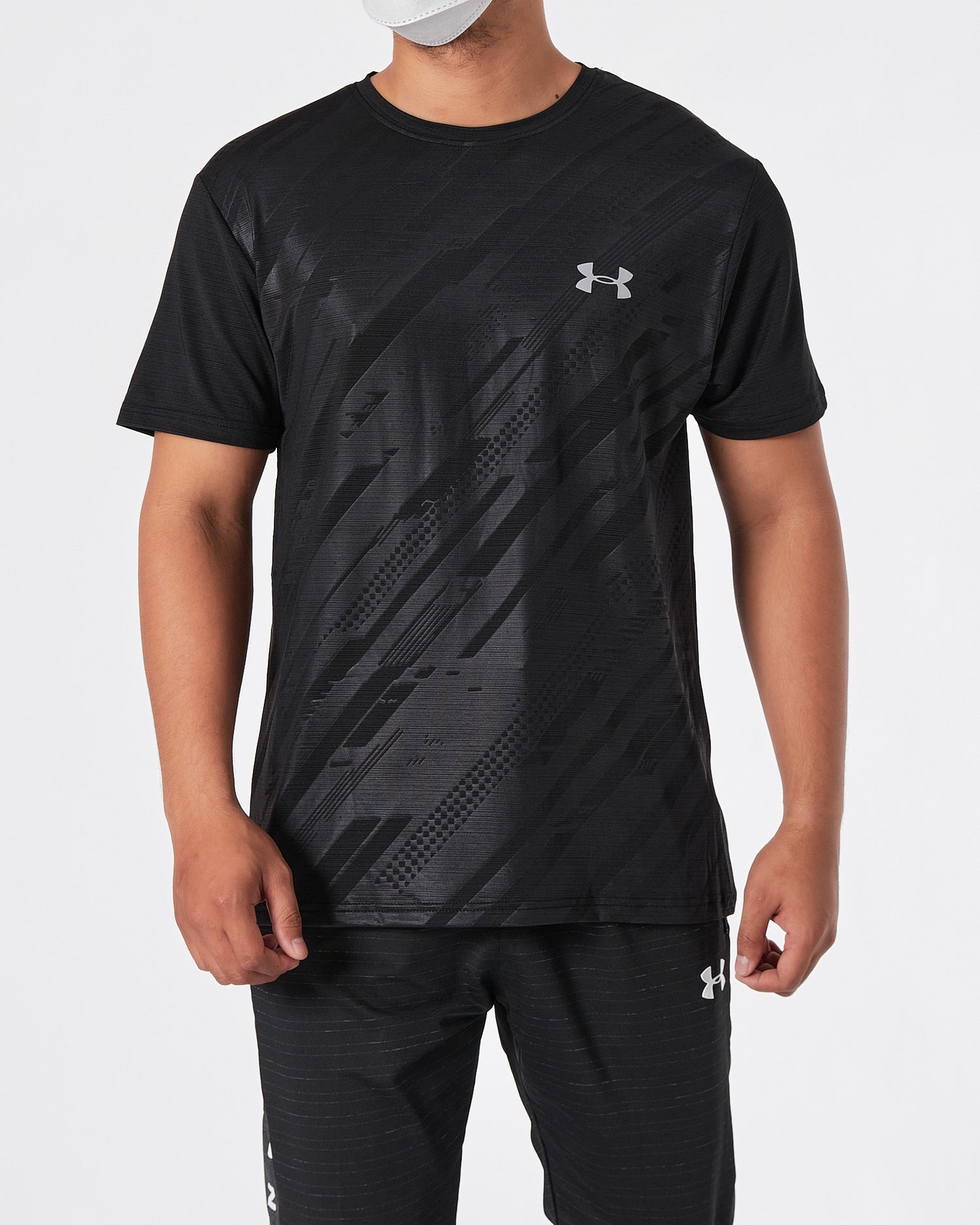 UA Lightweight Logo Printed Men Black Sport  T-Shirt 12.90