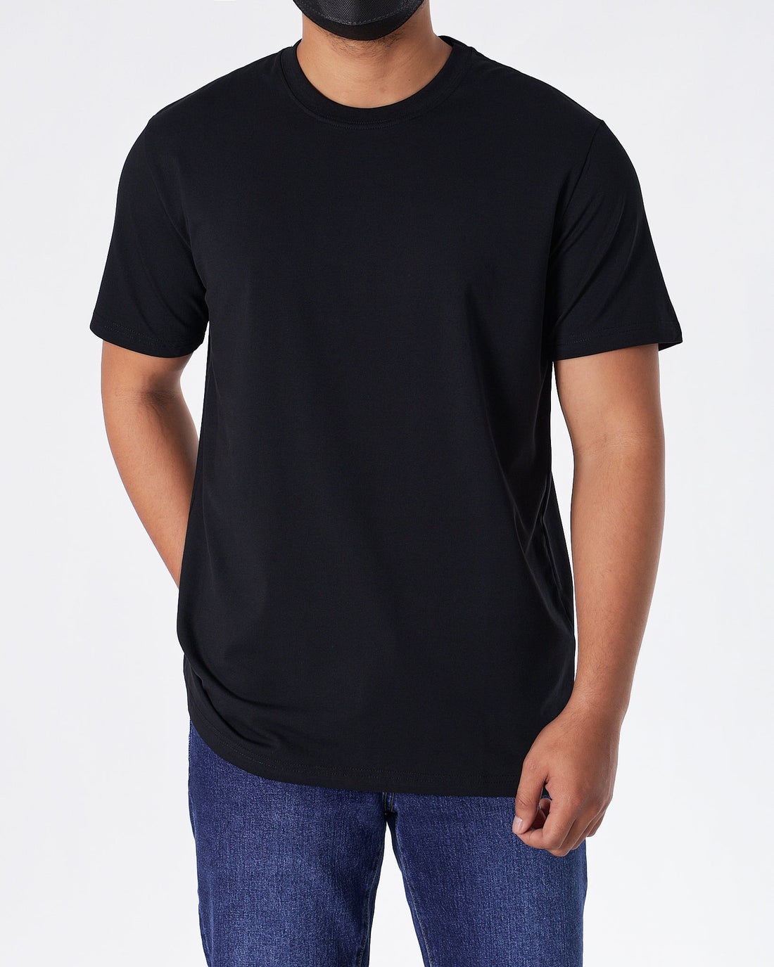 MOI OUTFIT-ABA Plain Color Men Black T-Shirt 14.90