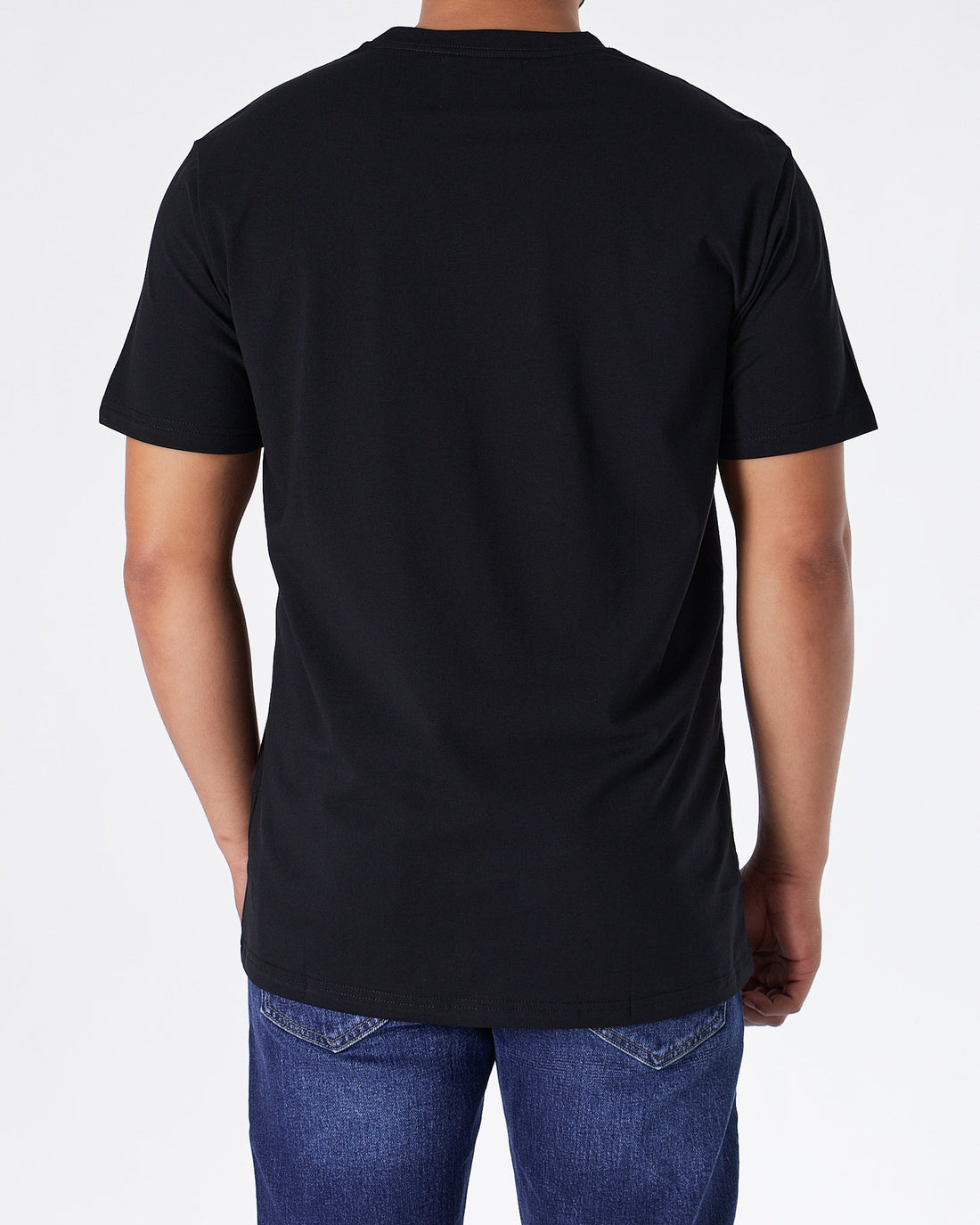 MOI OUTFIT-ABA Plain Color Men Black T-Shirt 14.90