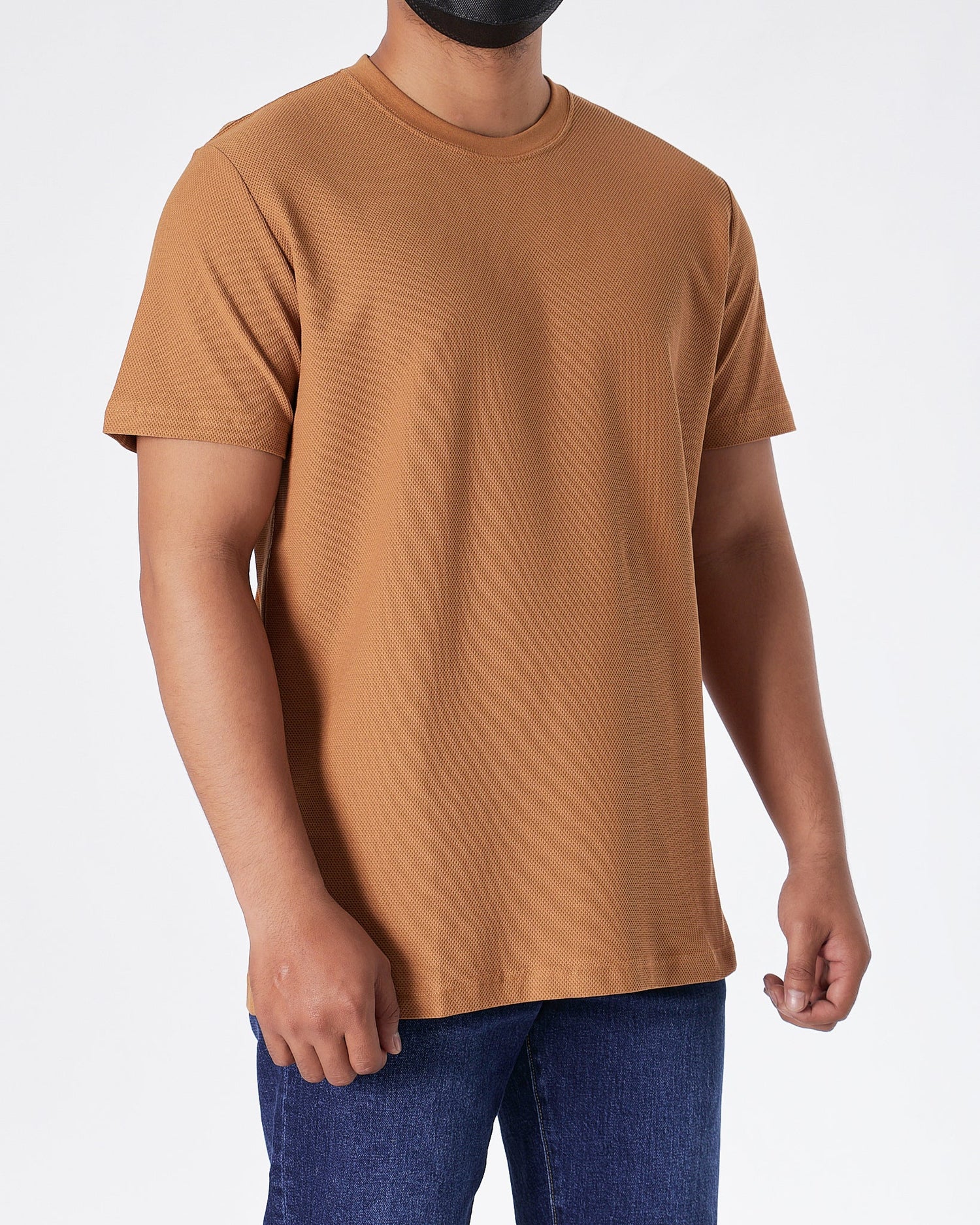 MOI OUTFIT-ABA Solid Color Comfort Men Brown T-Shirt 14.90