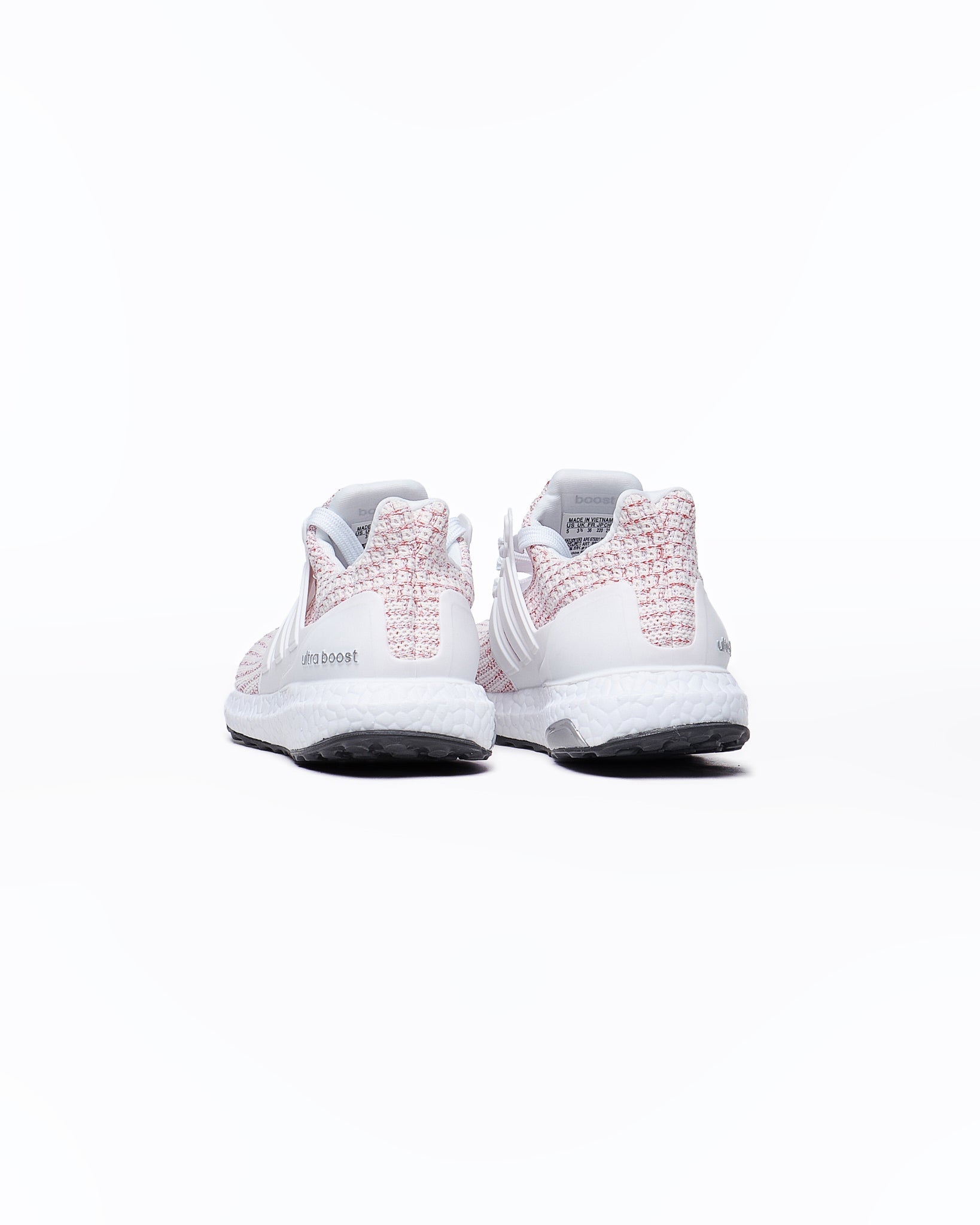 Pink ultra boost clearance outfit