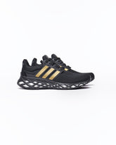 MOI OUTFIT-ADI Ultra Boost Men Golden Black Runners Shoes 44.90