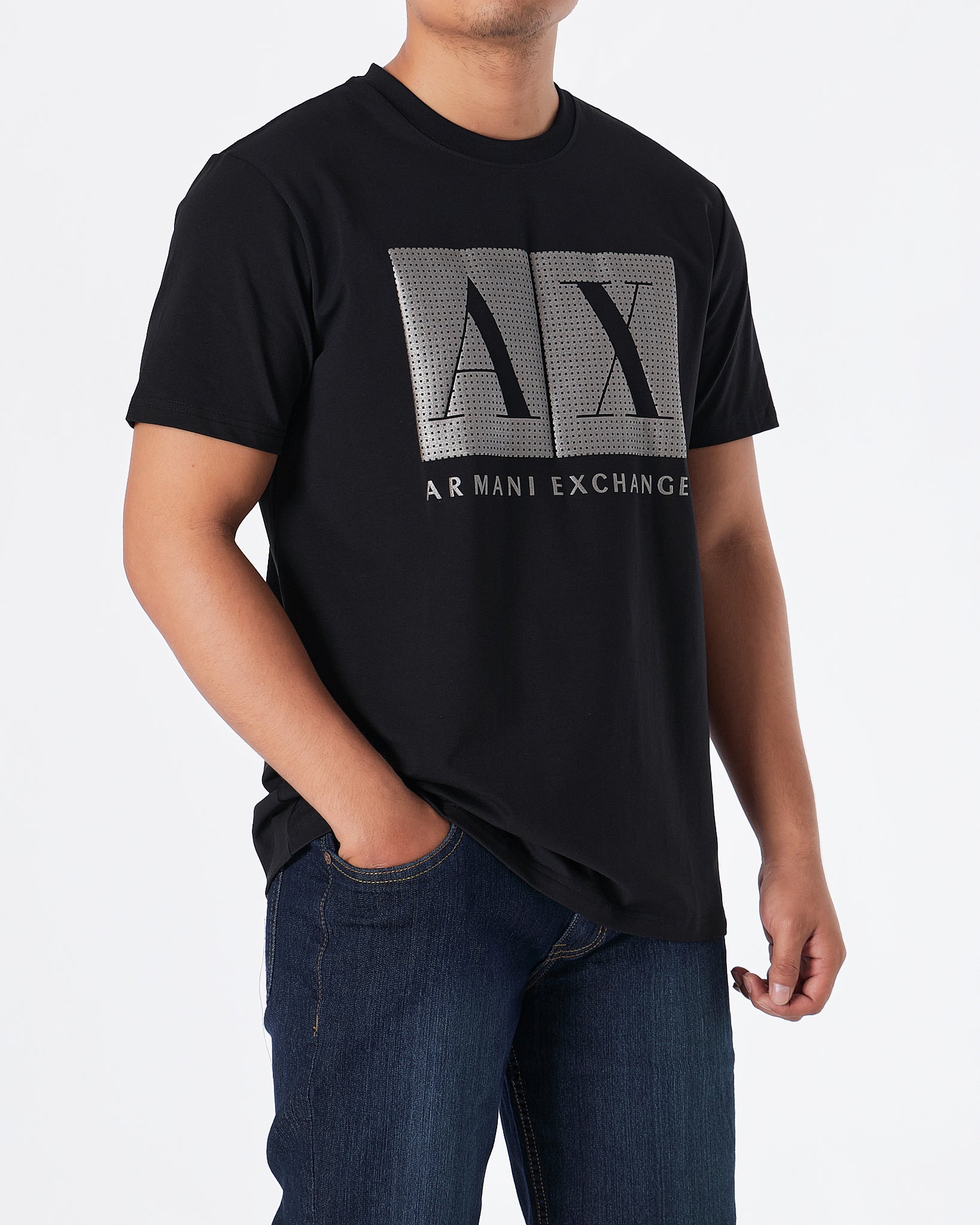 MOI OUTFIT-ARM Exchange Men Black T-Shirt 17.90