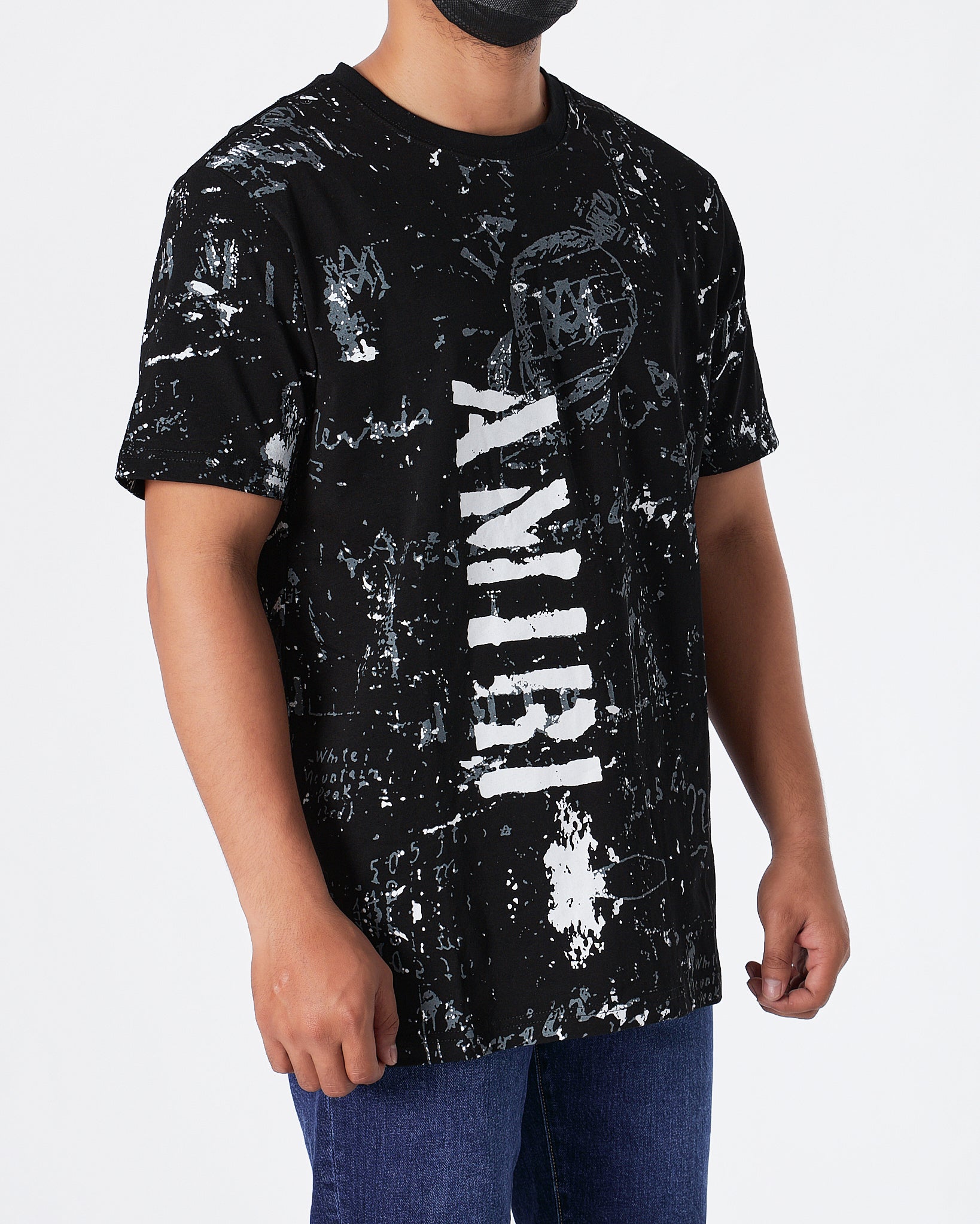 MOI OUTFIT-ARM Ink Splash Men Black T-Shirt 24.90