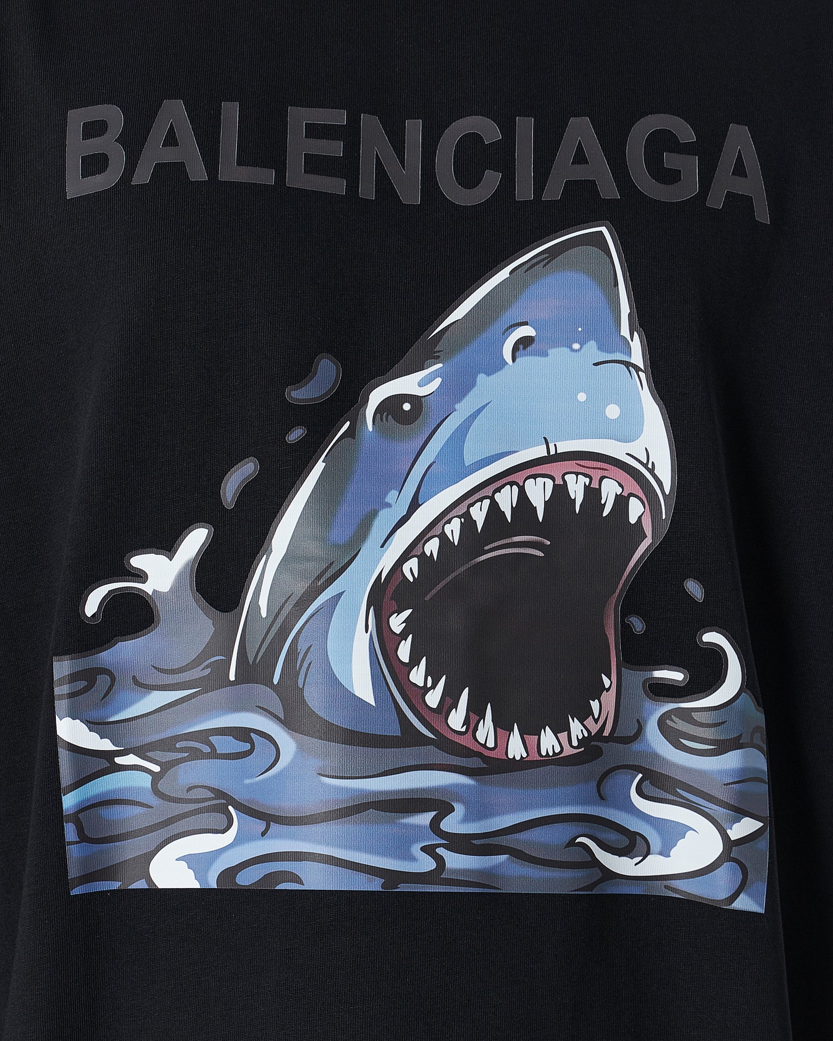 MOI OUTFIT-BAL Sharks Men Black T-Shirt 22.90