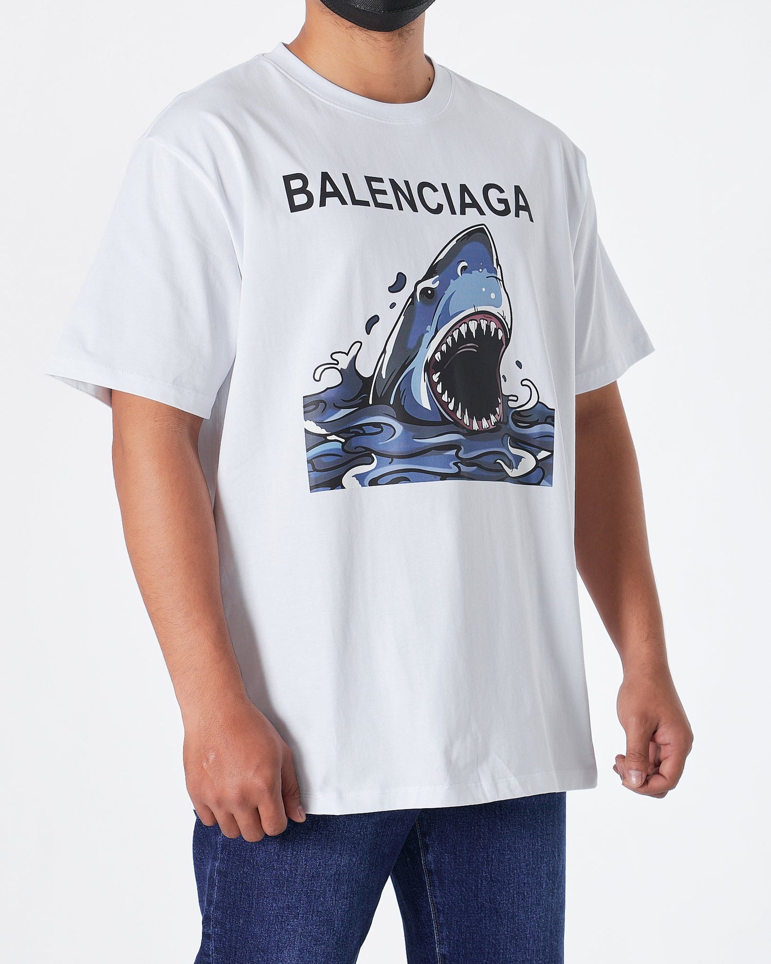 MOI OUTFIT-BAL Sharks Men White T-Shirt 22.90