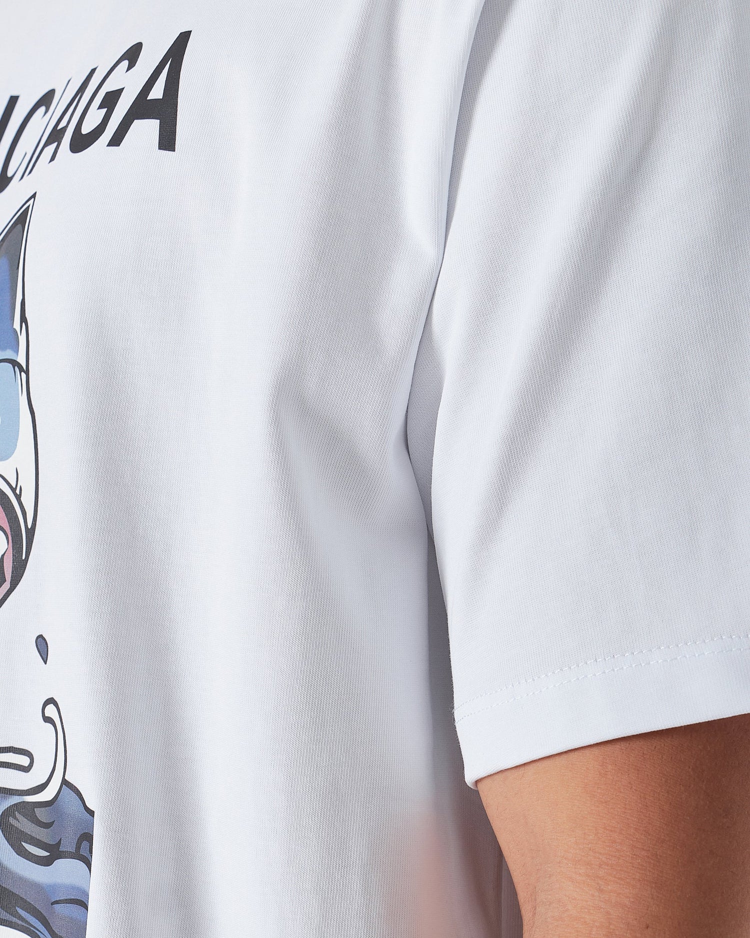 MOI OUTFIT-BAL Sharks Men White T-Shirt 22.90