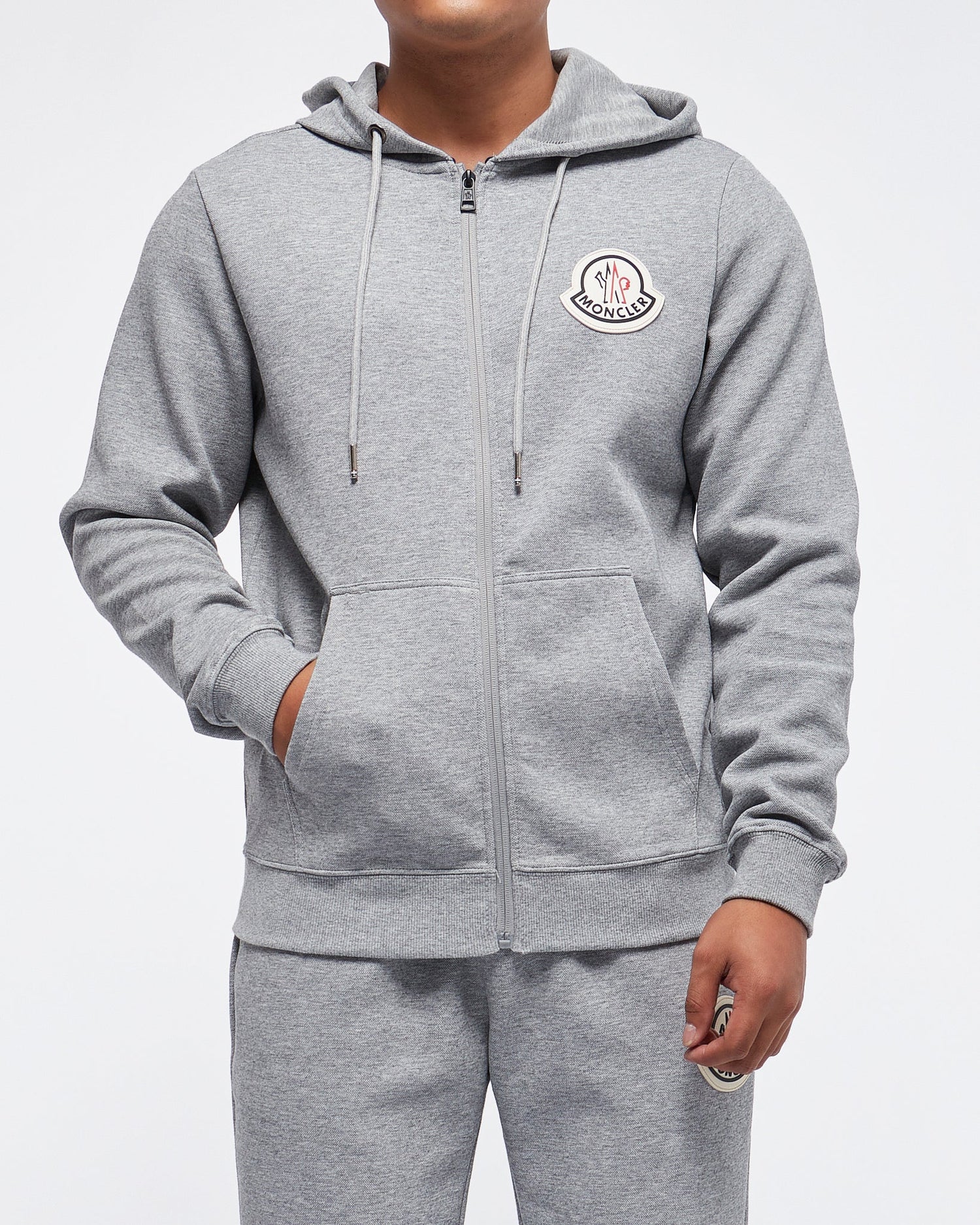 MOI OUTFIT-Casual Fit Logo Embroidered Men Hoodie 37.90